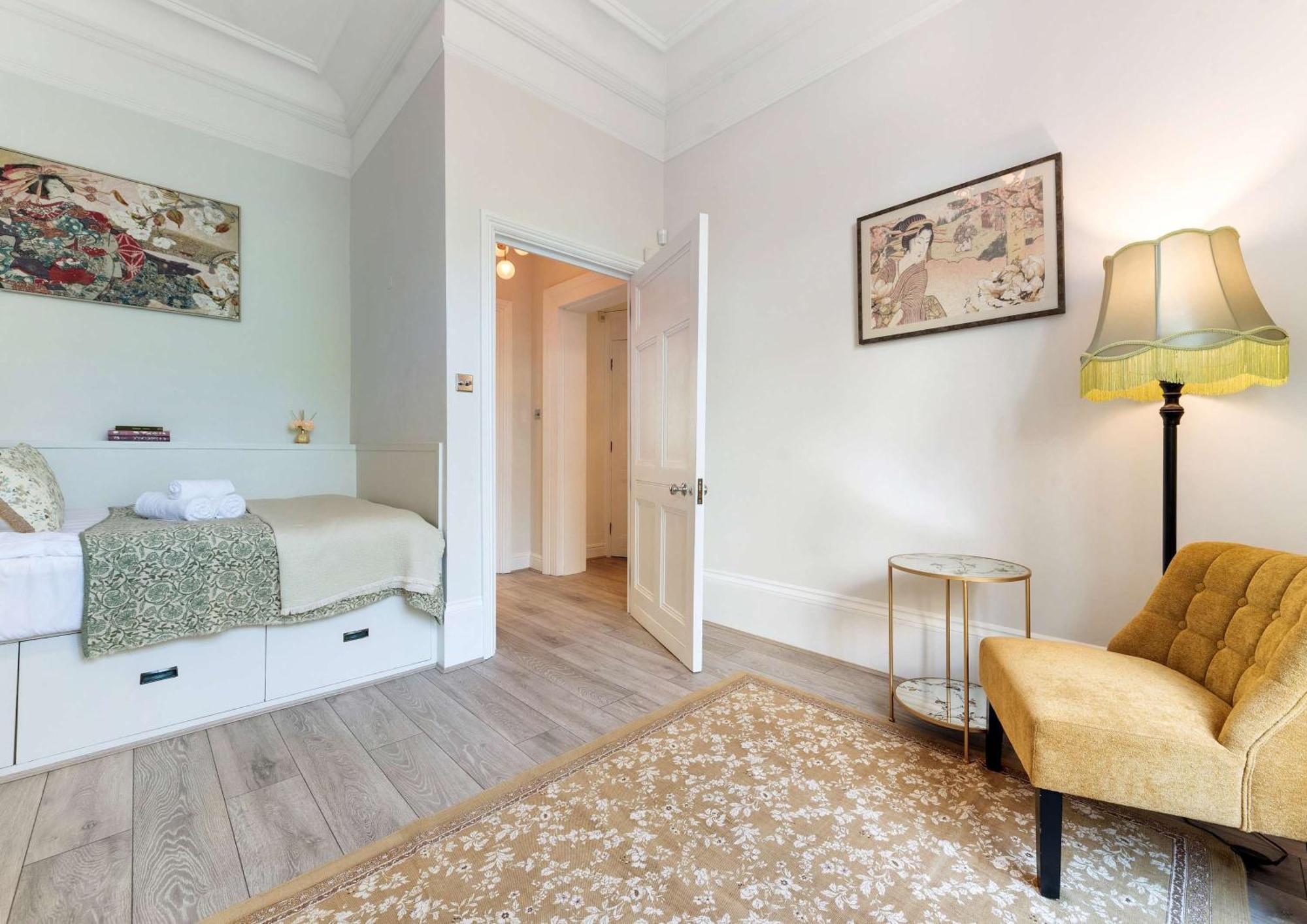 Madestays Premium South Kensington Serviced Apartment London