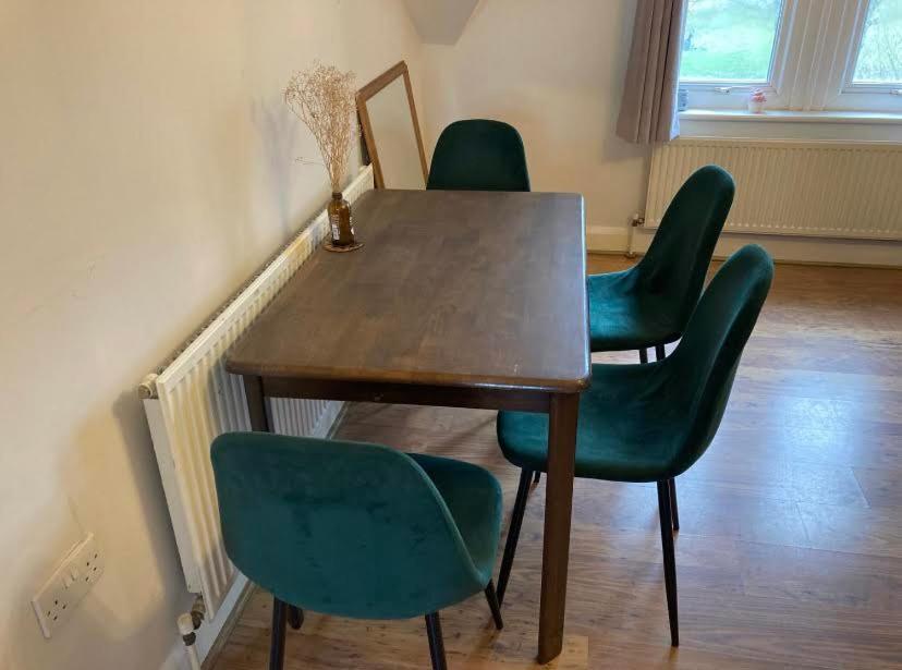 Apartment 3 Bed Flat *