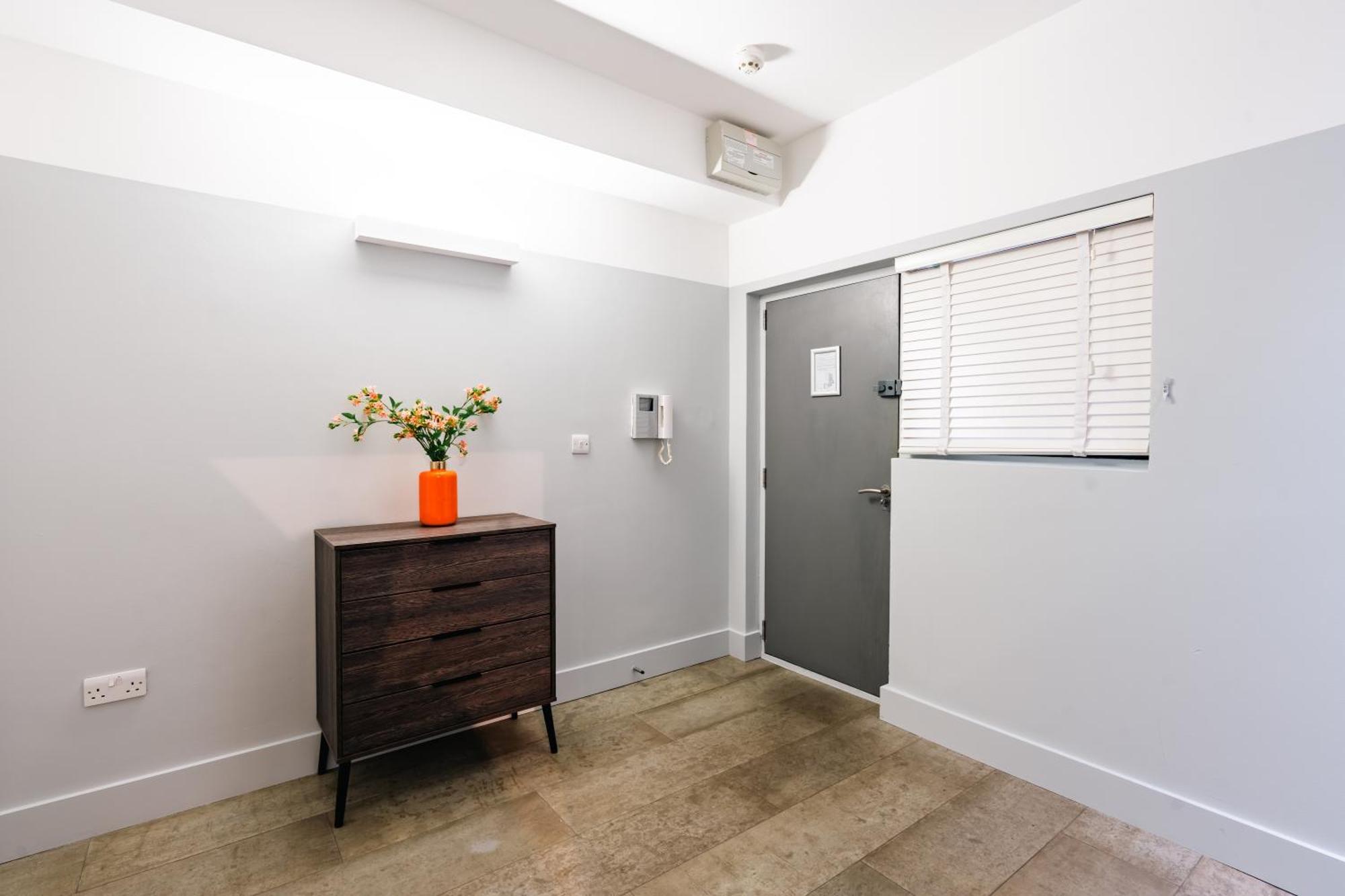 Stylish 3br Duplex In Vibrant Clerkenwell * London