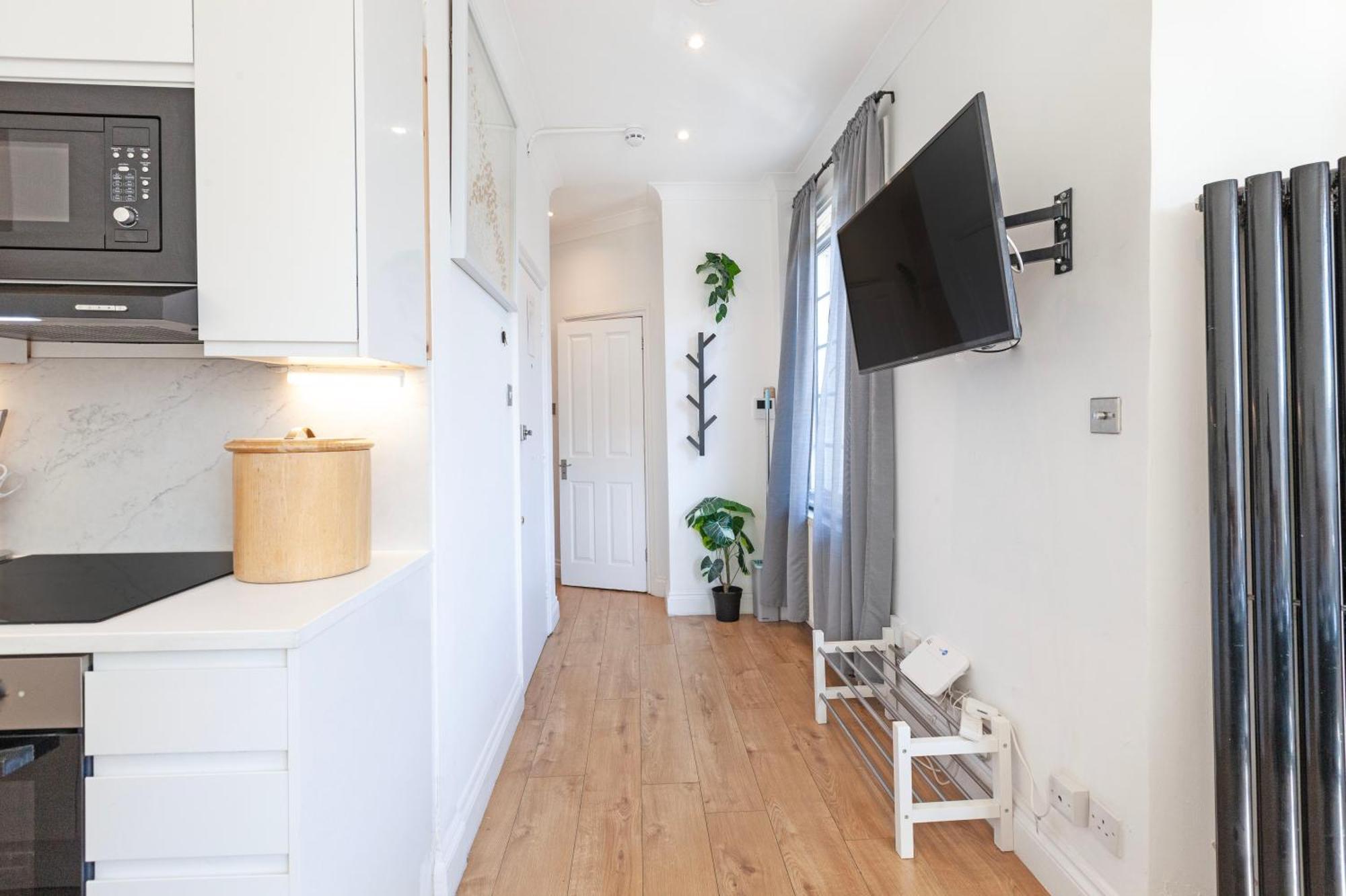 Apartment Luxury 2 Bedroom Flat In Royal Crescent London