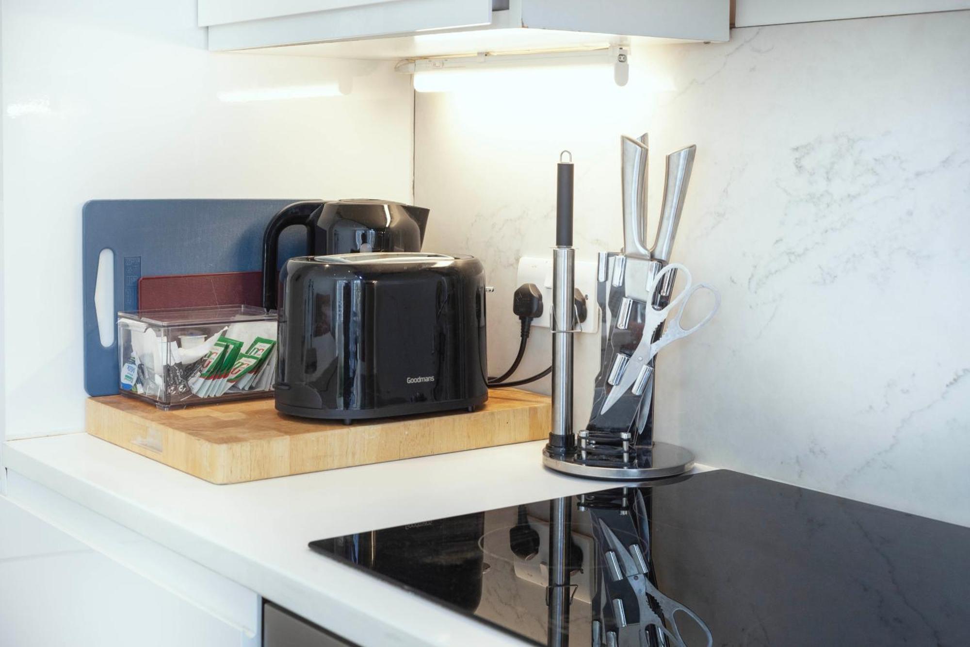 Luxury 2 Bedroom Flat In Royal Crescent Leilighet *