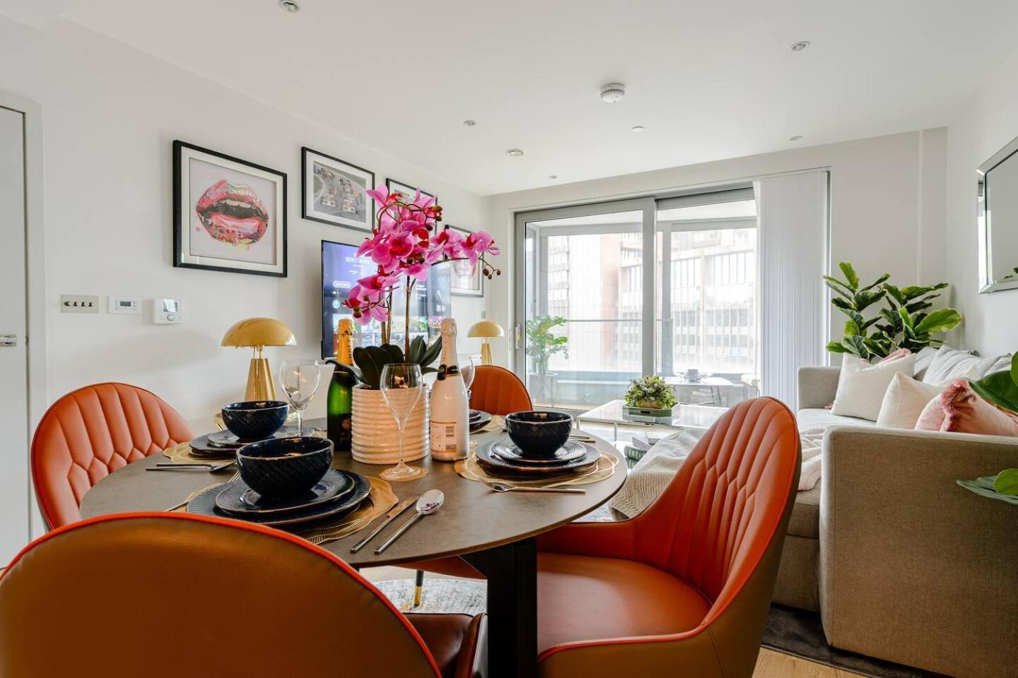 Boutique 2 Bed King's Cross Modern Apartment London