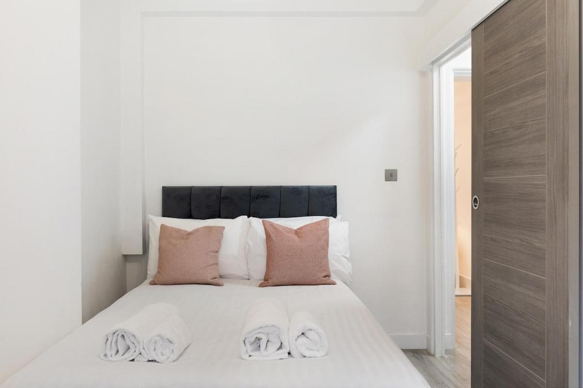 Apartment Scott Ellis 1 London