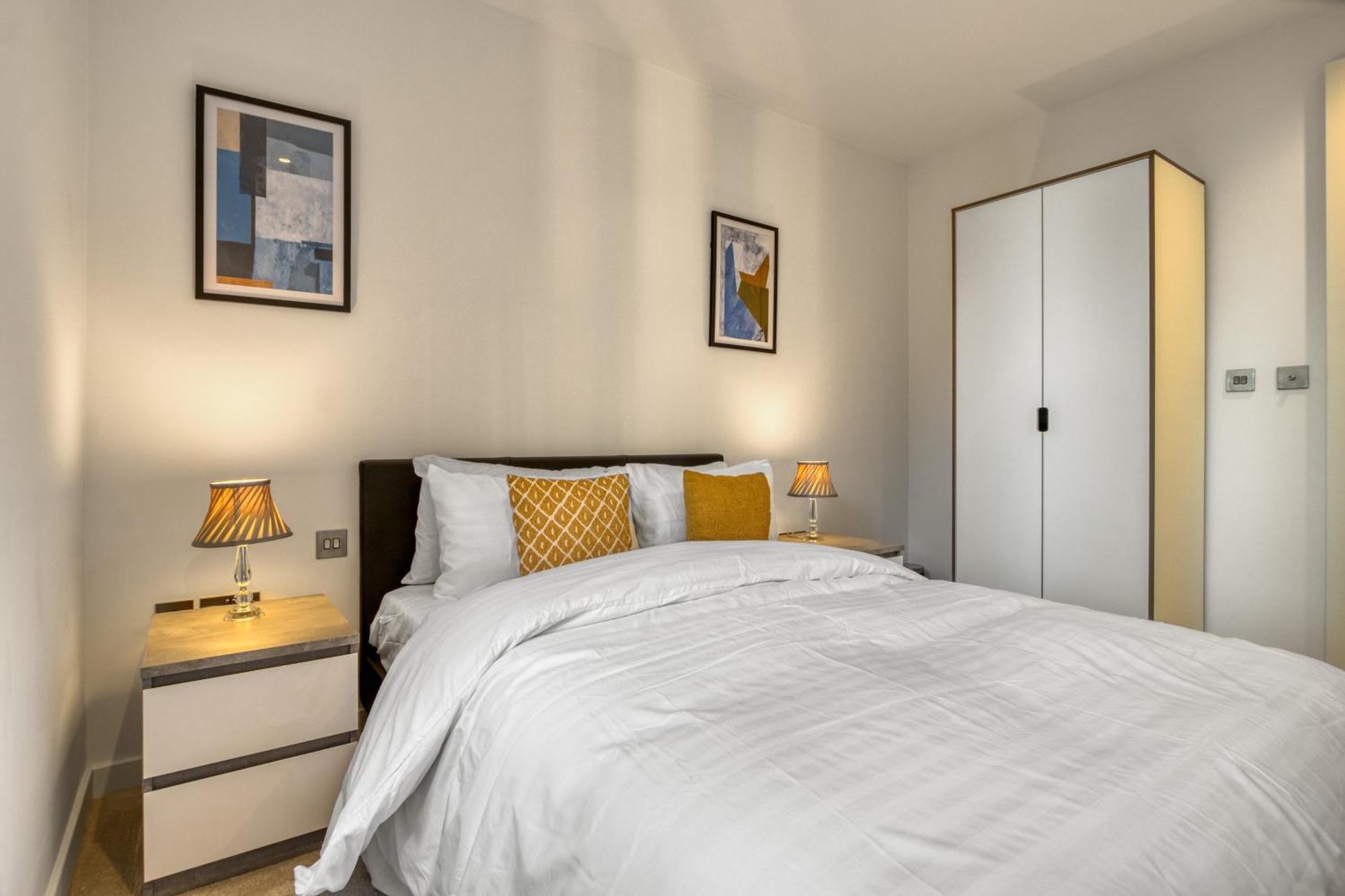 Hyde Park Beauty 2br 2ba Balcony