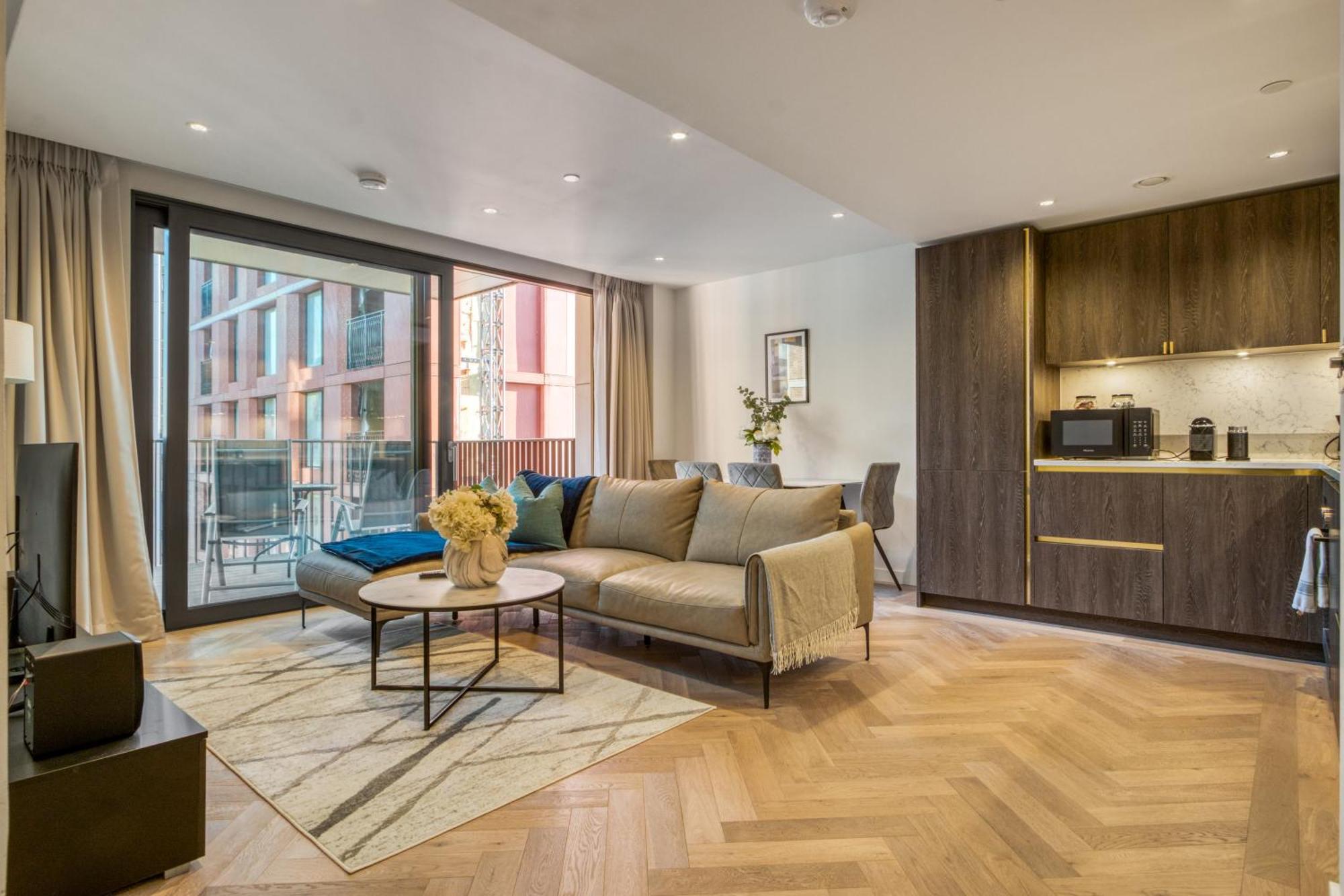 Hyde Park Beauty 2br 2ba Balcony London