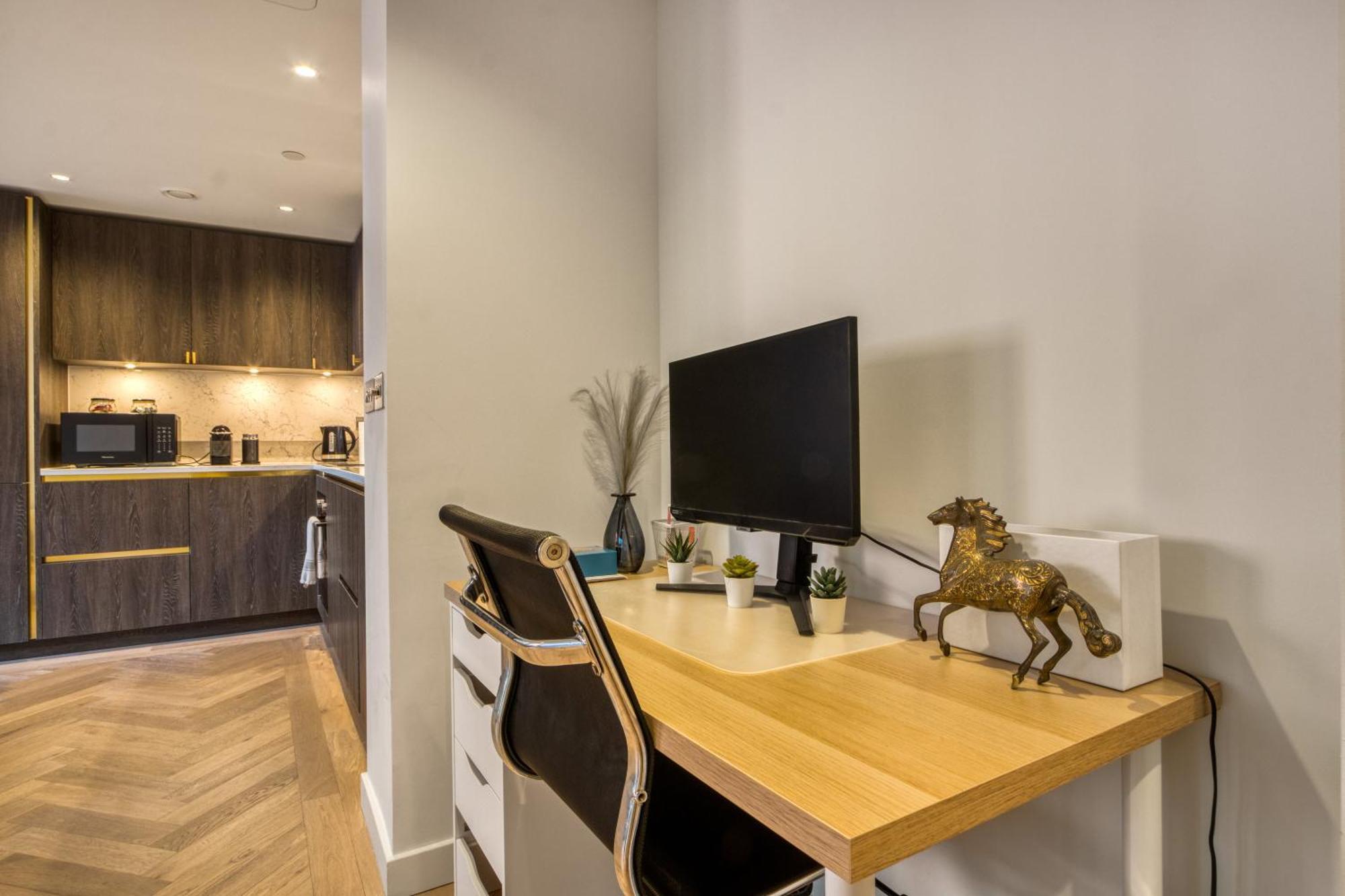 Hyde Park Beauty 2br 2ba Balcony * London