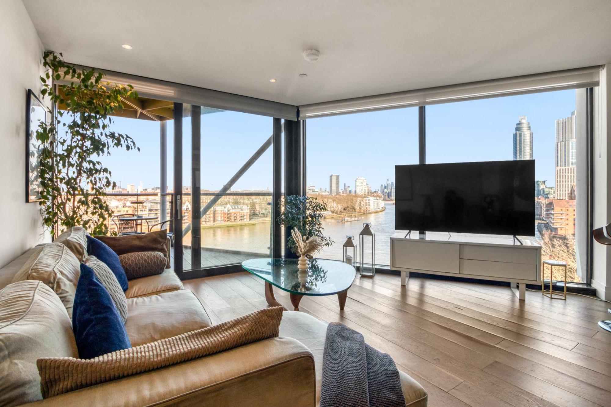 Battersea Power Station 2br 2ba River View Apartment *