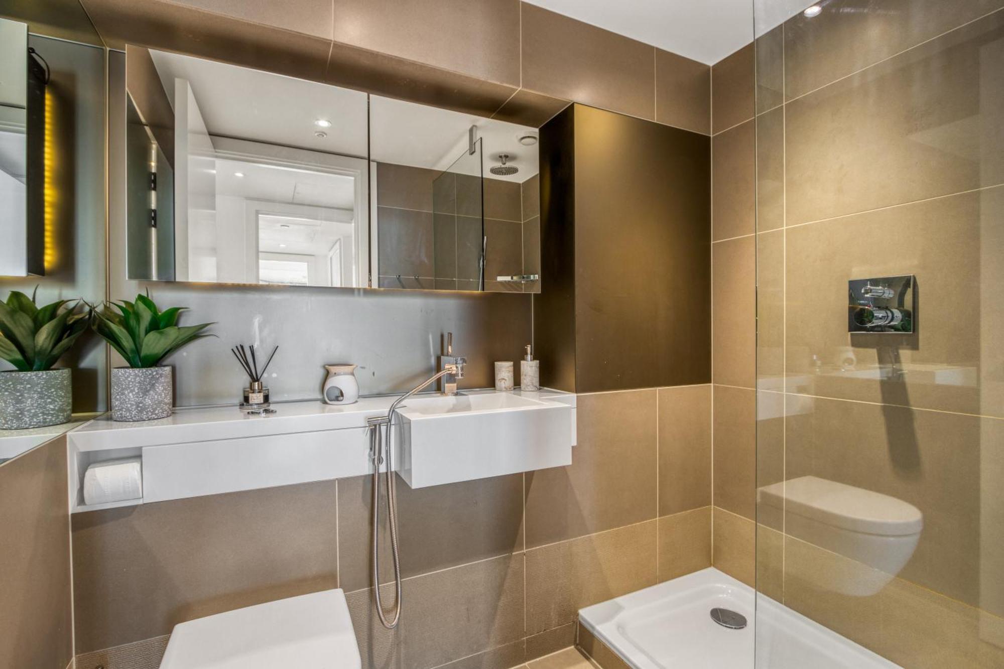 Apartment Battersea Power Station 2br 2ba River View
