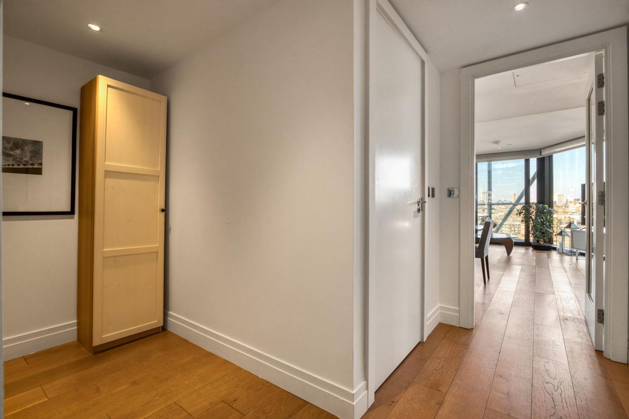 Battersea Power Station 2br 2ba River View Apartment *