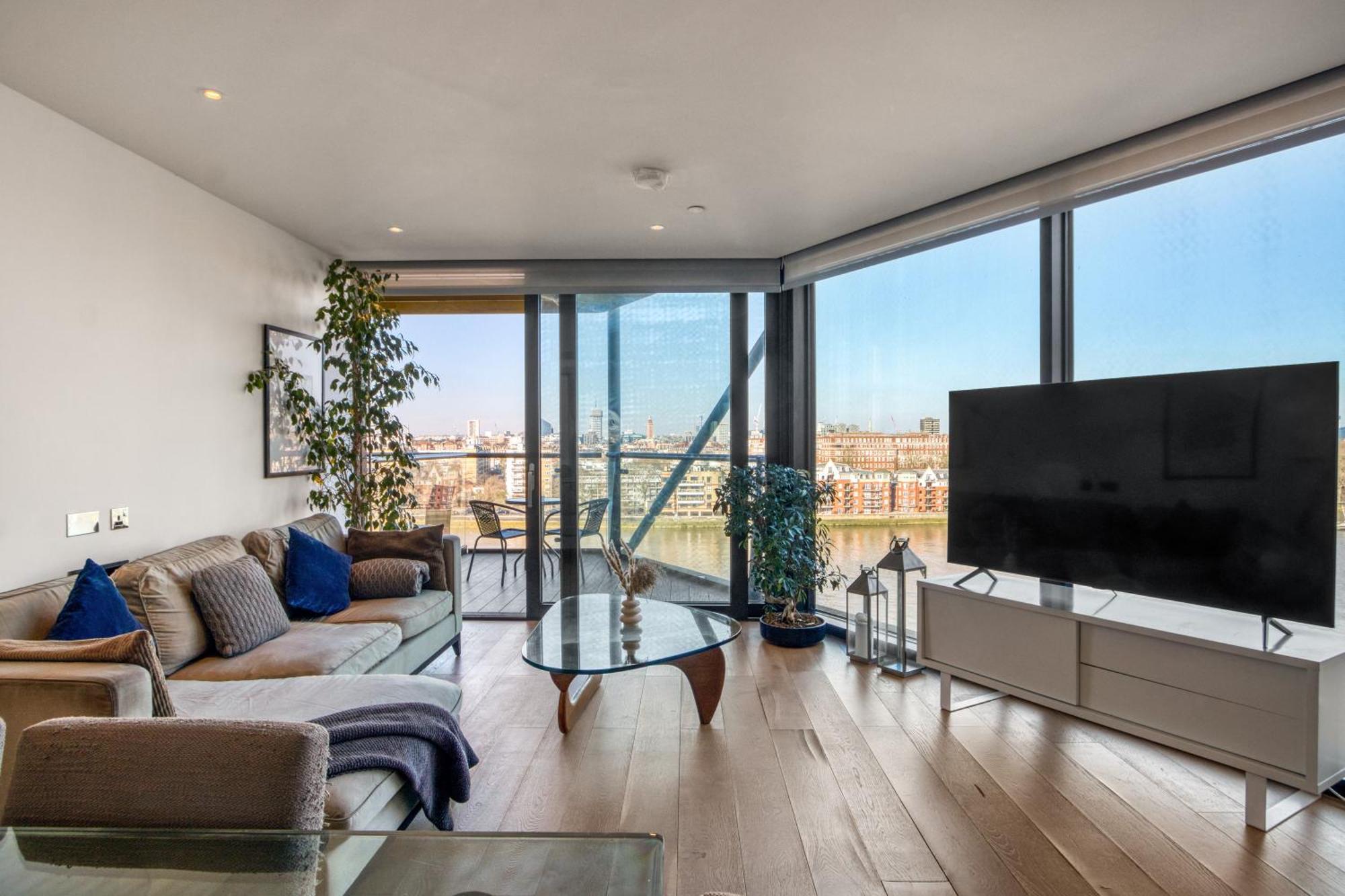 Battersea Power Station 2br 2ba River View Apartment *