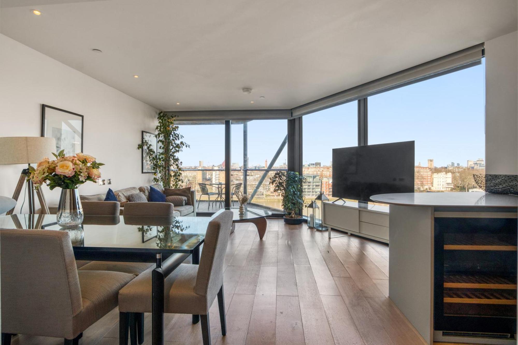 Battersea Power Station 2br 2ba River View Apartment *