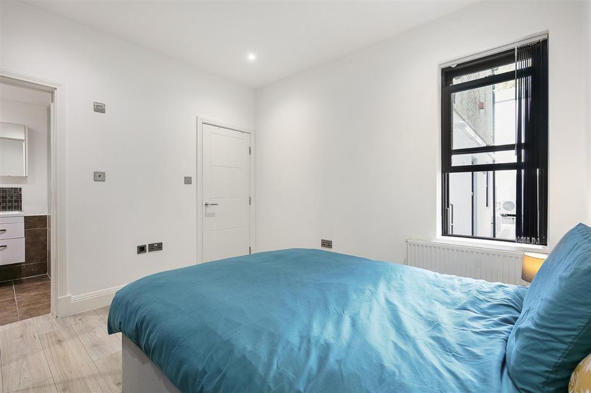 Heart Warming Getaway 1br 1ba Private Patio London