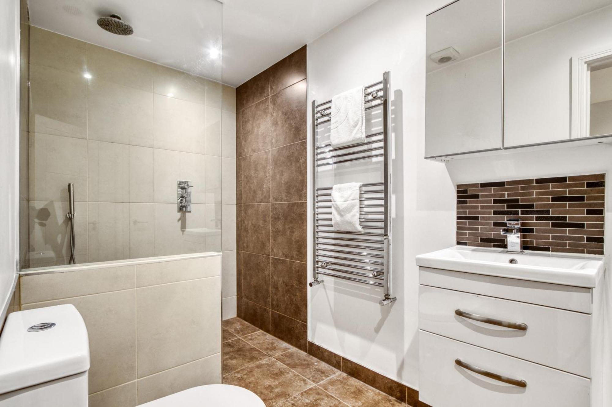 Apartment Stylish Beauty Ground Floor 1br 1ba Private Garden