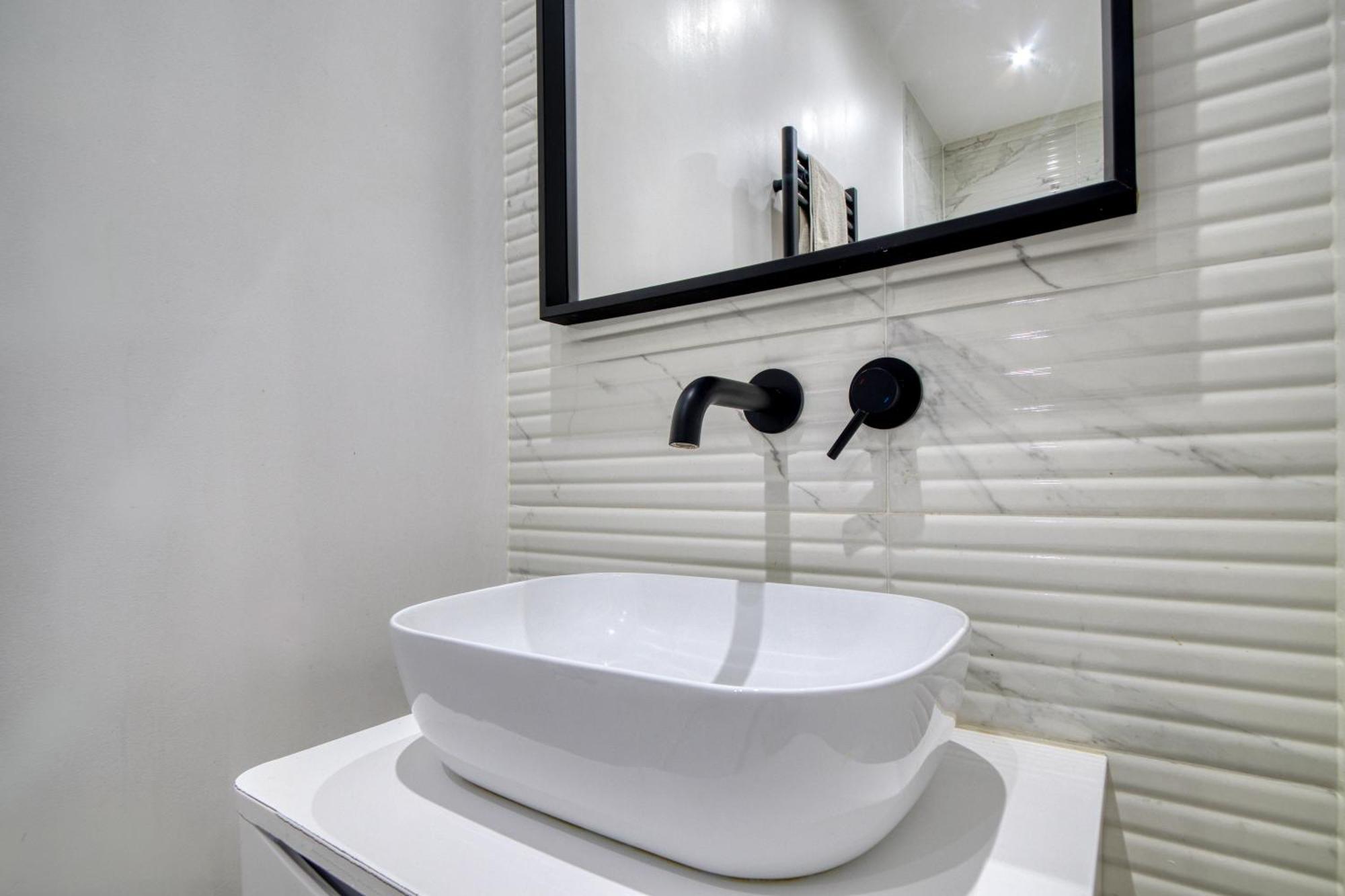 Apartment Elegant & Spacious House 3br 3ba Balcony Patio London
