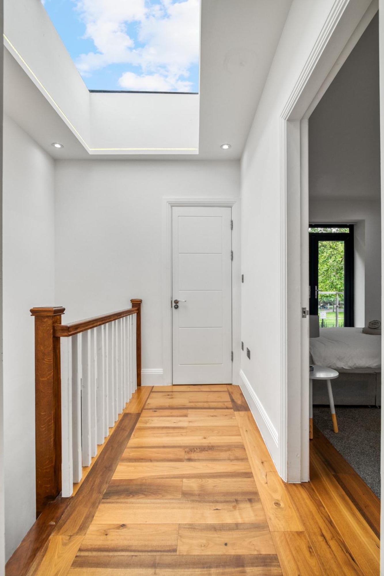 Apartment Elegant & Spacious House 3br 3ba Balcony Patio *