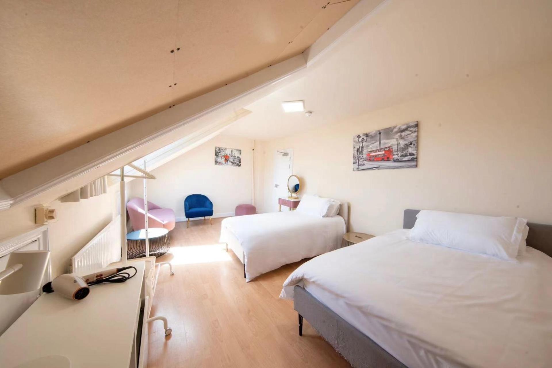 For Three In Camden Town * Londen