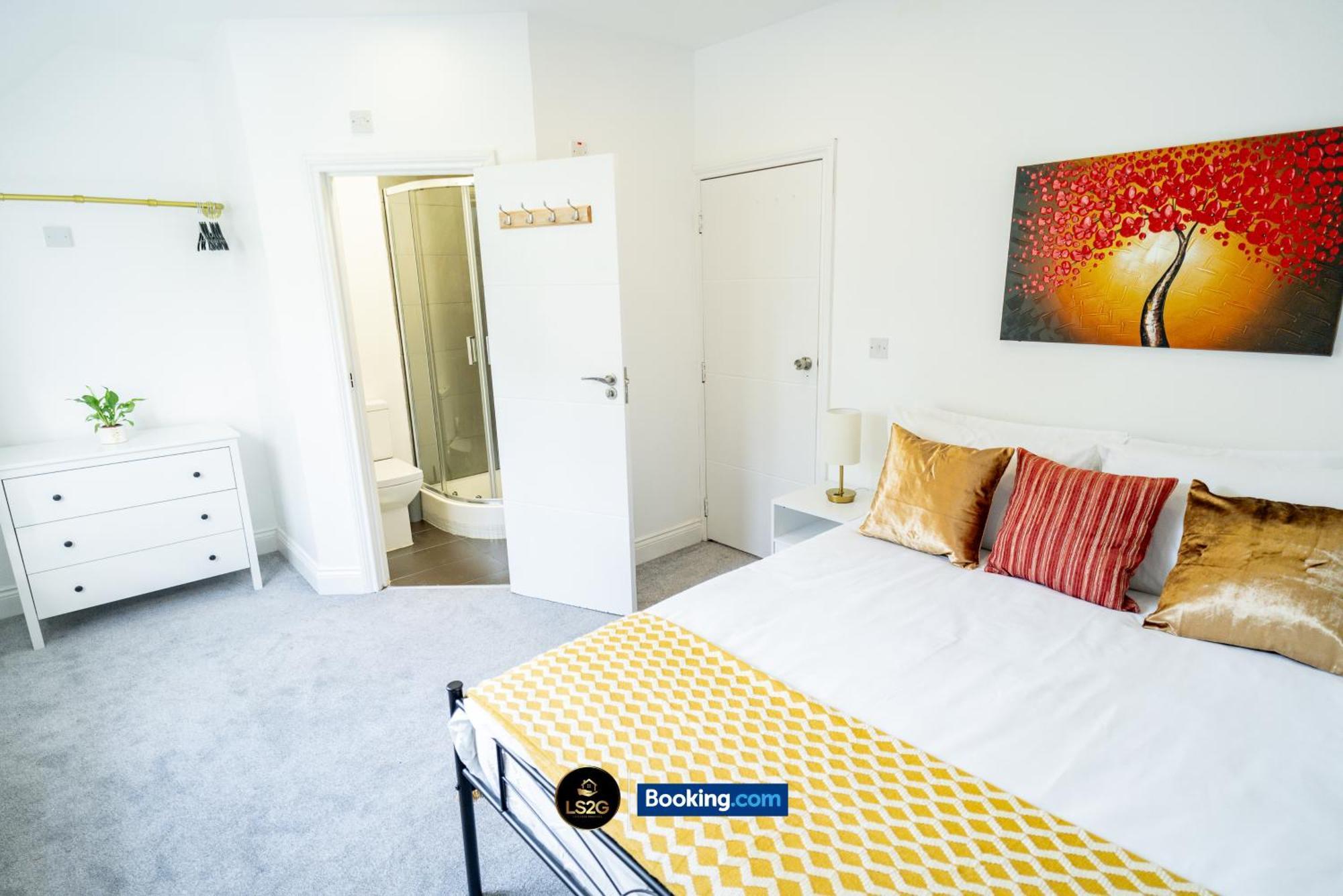 Amazing 3 Bedroom House By Ls2g Short Lets & Serviced Greater With Free Parking * London