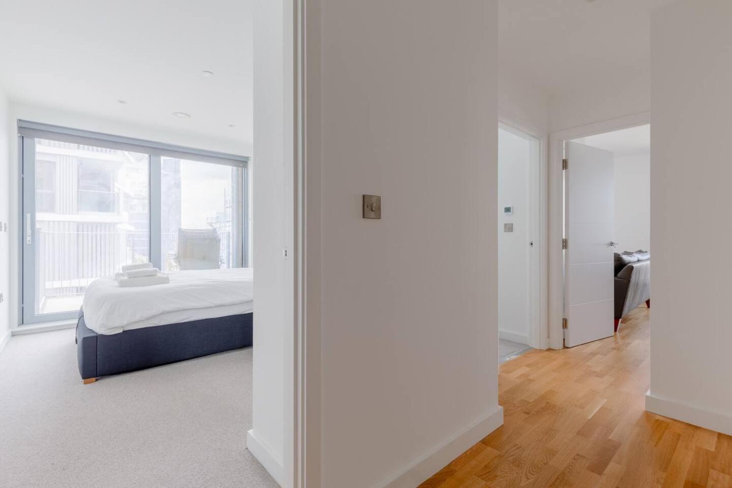 Apartment Stylish 2 Bed Flat In Battersea With Private Balcony *