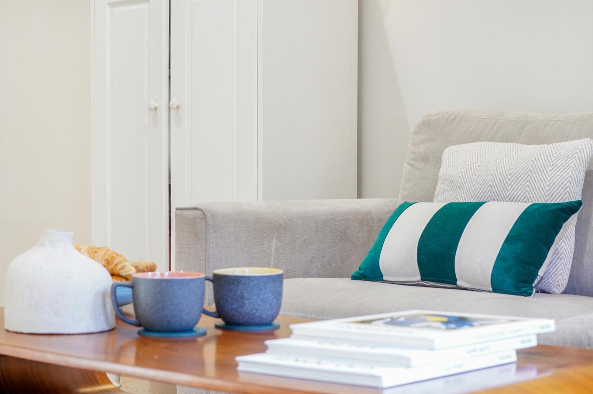 Hr2 - Charming 1-bed Near Holland Park Apartment
