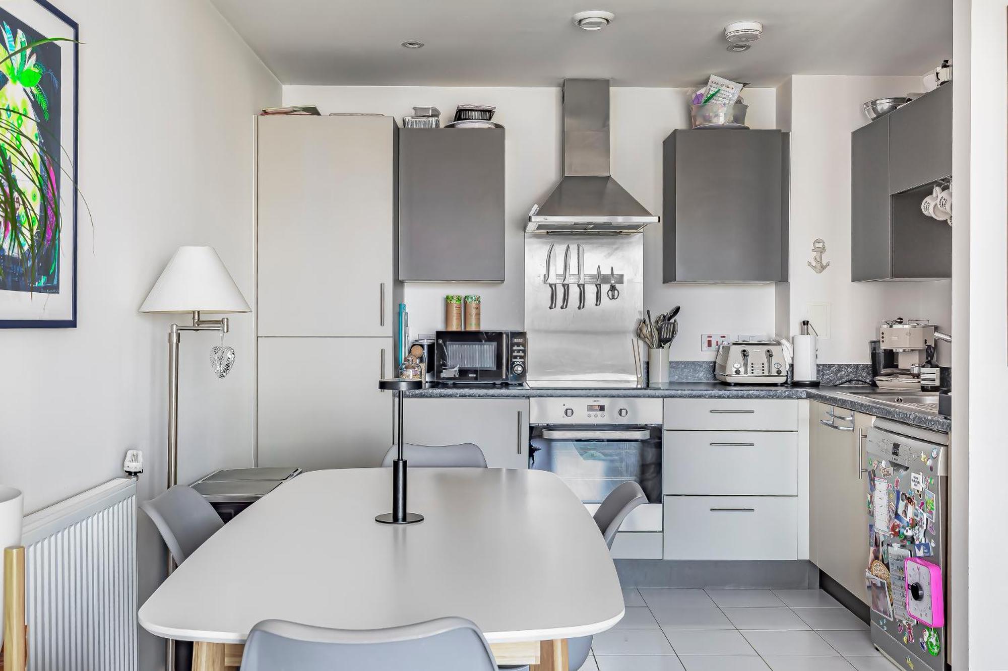 Charming 2 Bedrooms At Langdon Park Dlr *