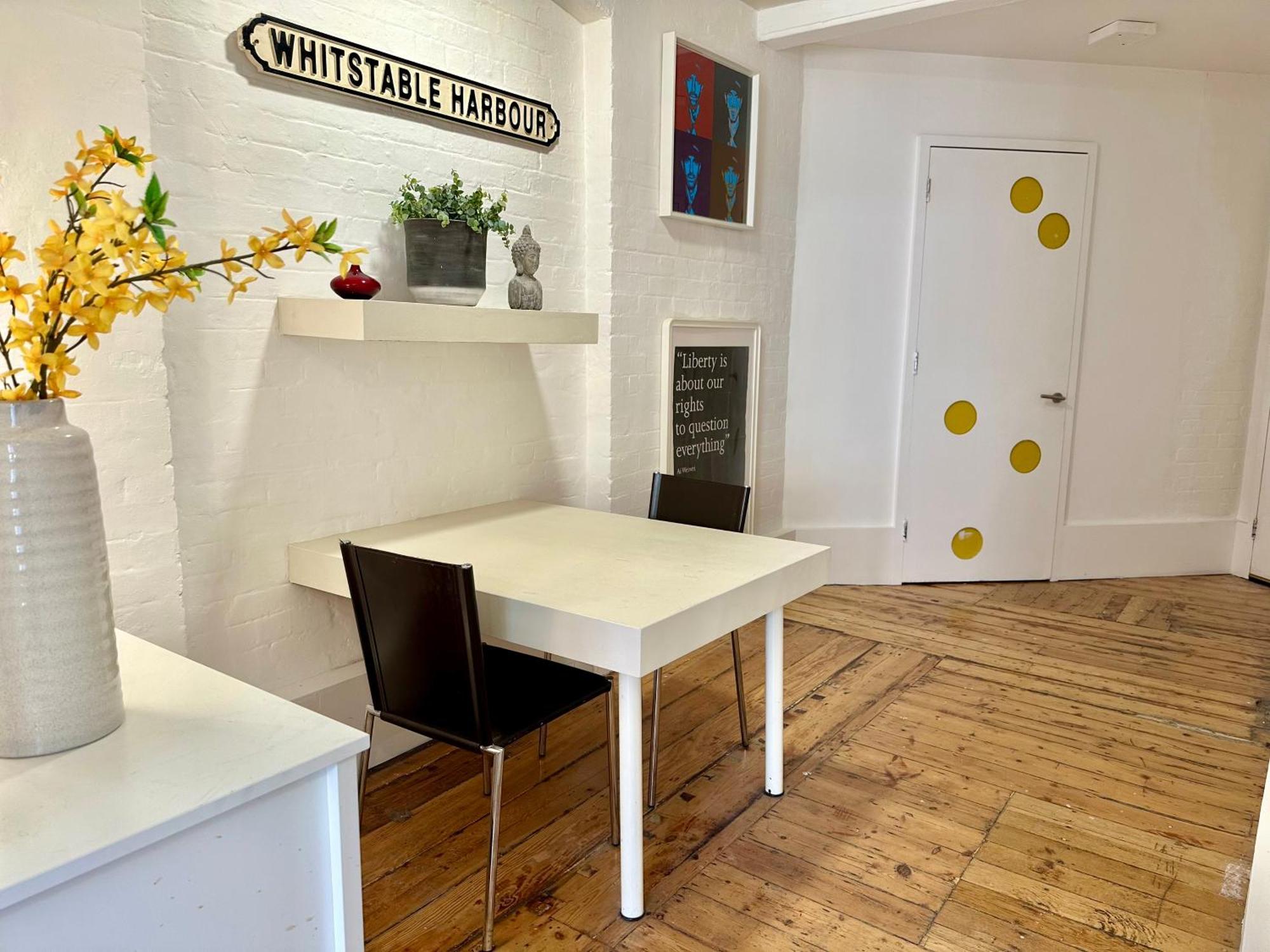Apartment Bright Large Double Bedroom Flat