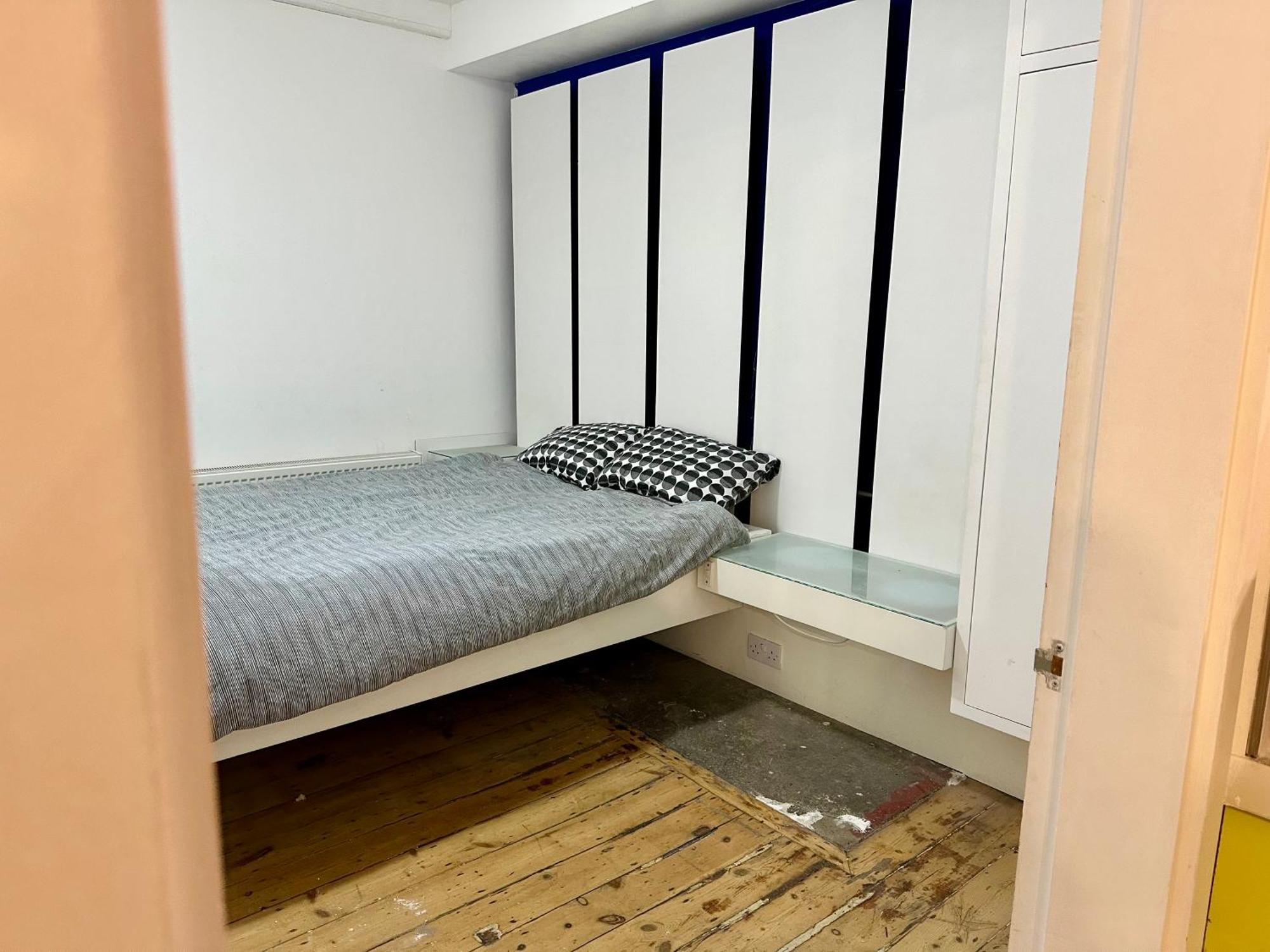 Bright Large Double Bedroom Flat Apartment