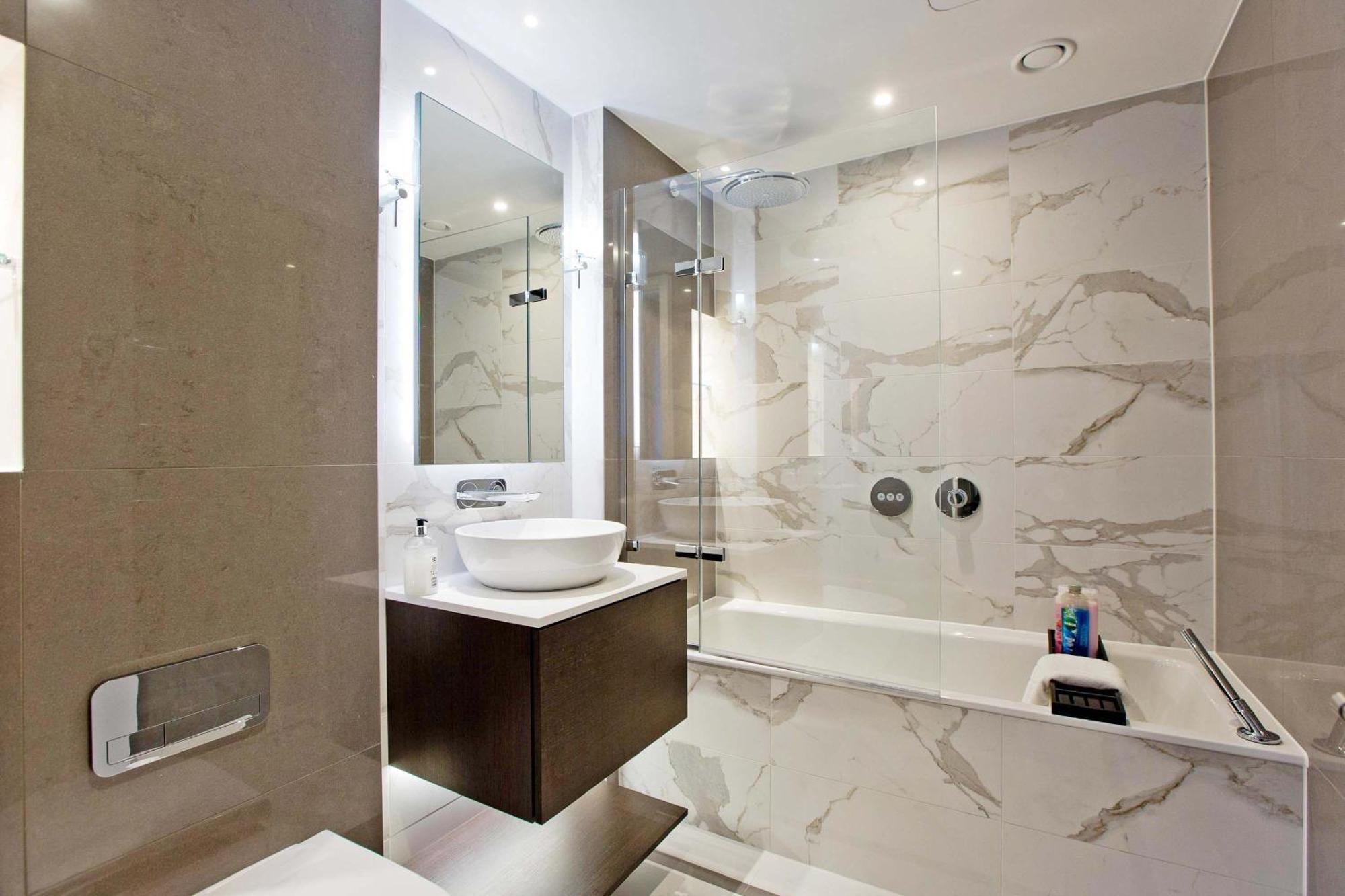 Apartment Luxury Living With Views With Pool And Gym Ac London