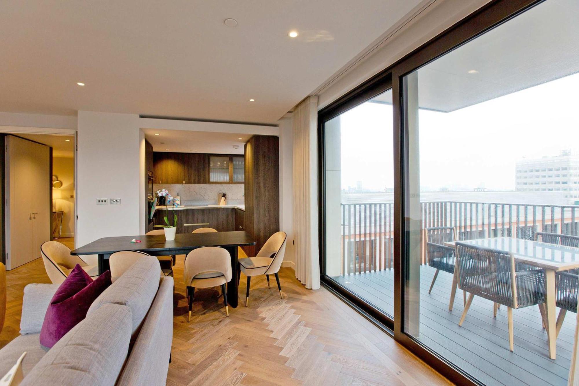 Luxury Living With Views With Pool And Gym Ac London
