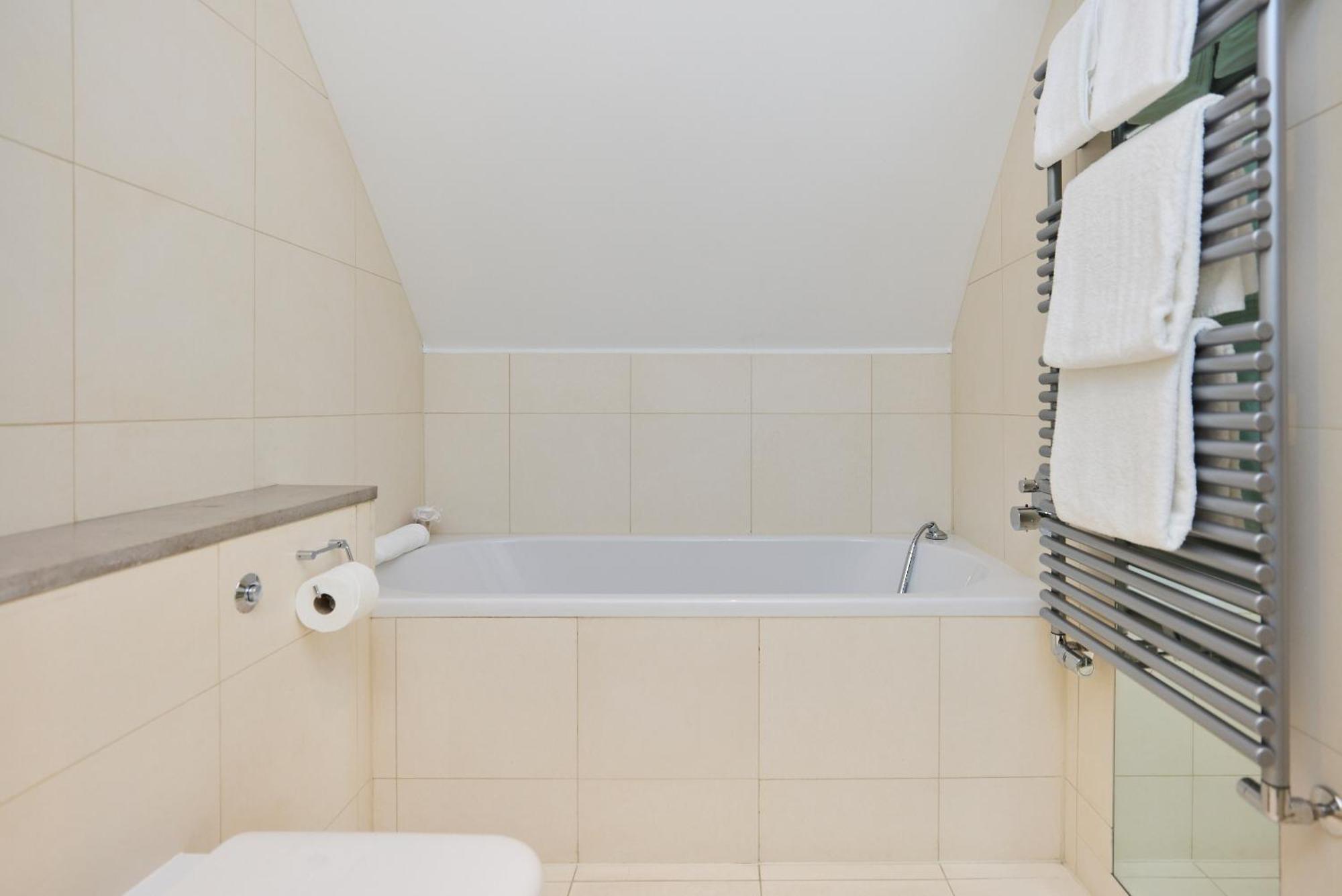 The Hampstead Garden Hideaway - 5bdr With Pool And Garden Leilighet London