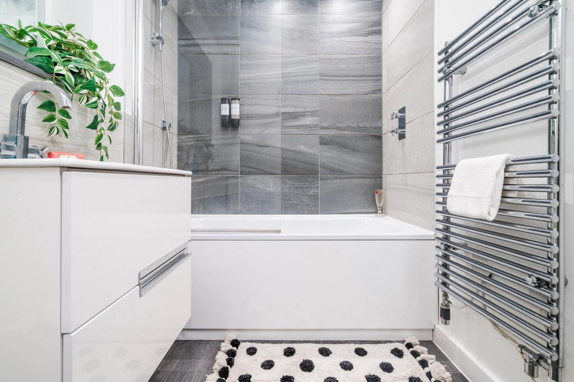 Stylish Near O2, Canary Wharf & Isle Of Dogs *