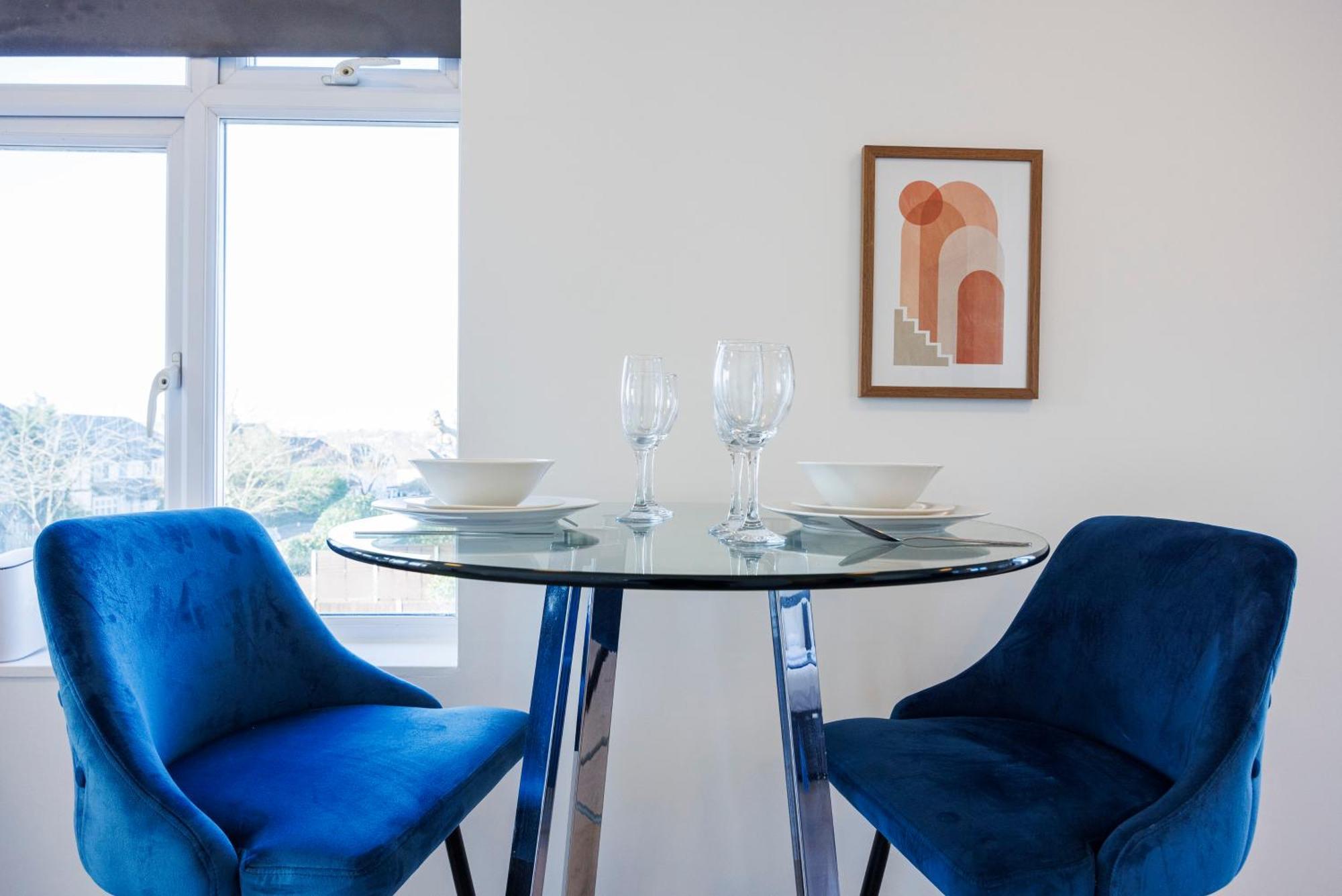 North West Ideal For Long & Short Offers Appartement *
