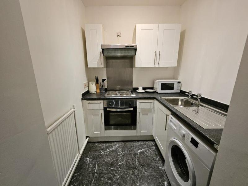 Apartment 3 Bedrooms Apartment, 5 Minutes Walk To Marble Arch, Hyde Park London