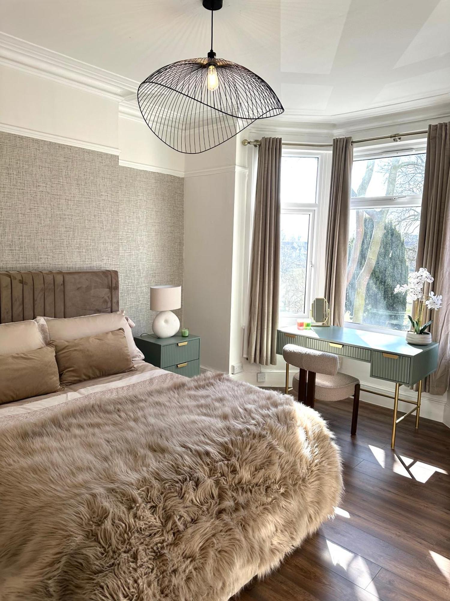 Luxe 4br Retreat Privat overnatting London