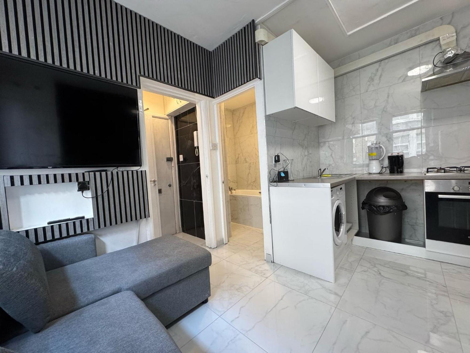 2 Bedroom Flat On First Floor
