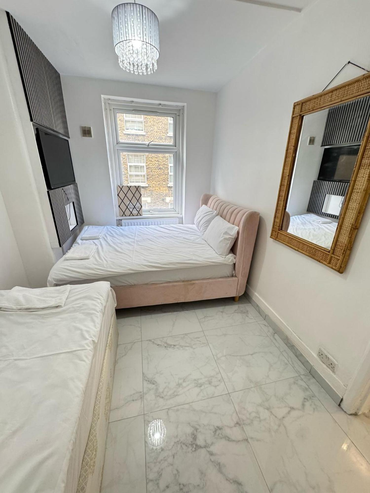 2 Bedroom Flat On First Floor Apartment London