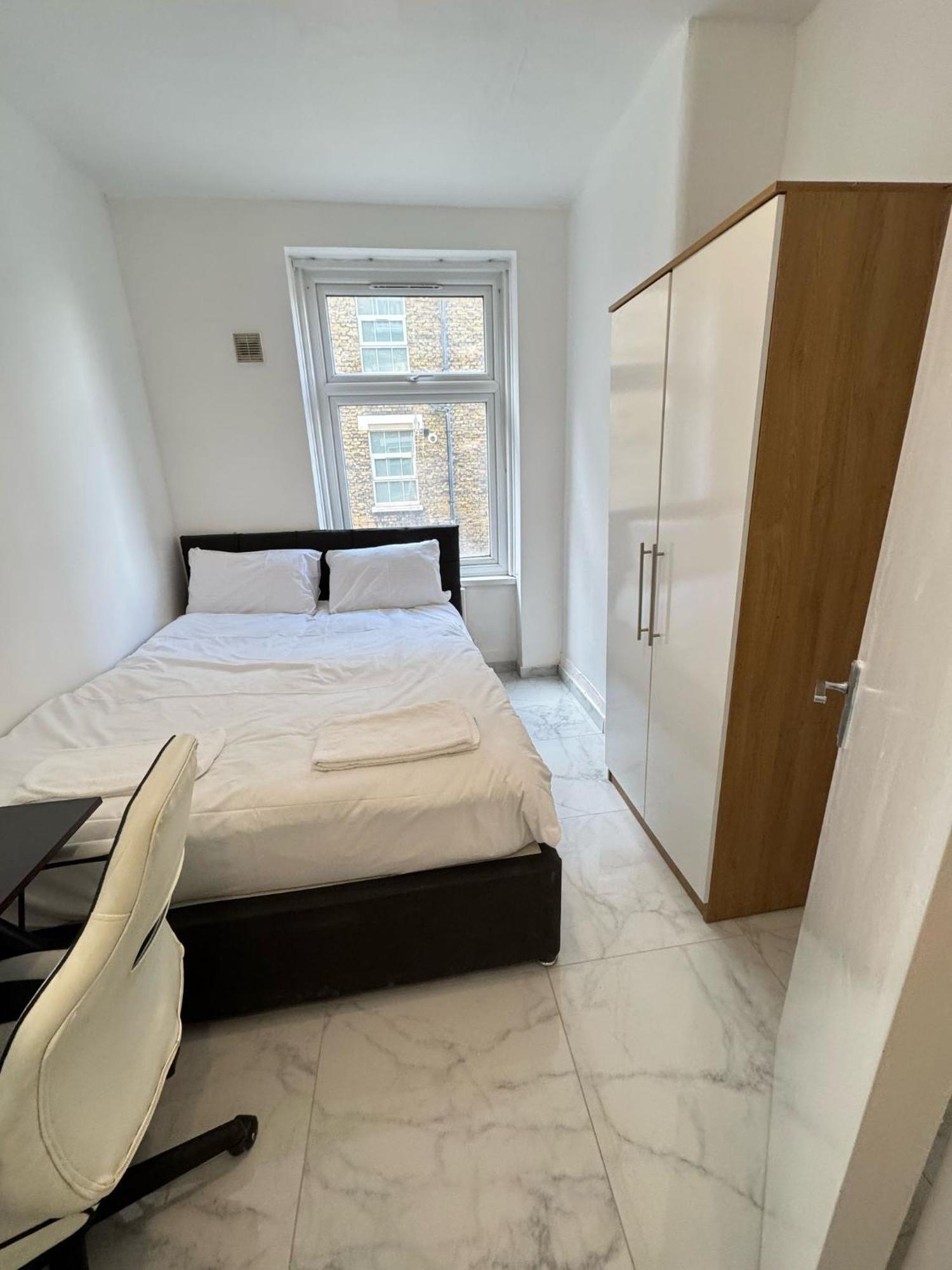 2 Bedroom Flat On First Floor Apartment