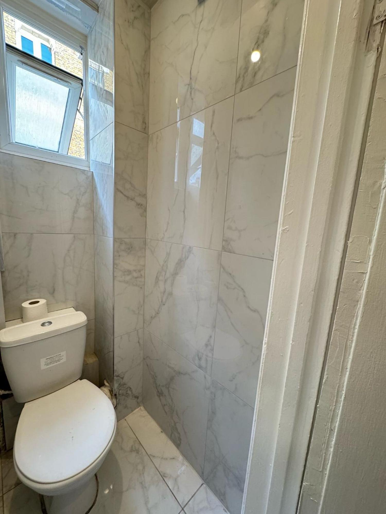 Apartment 2 Bedroom Flat On First Floor London