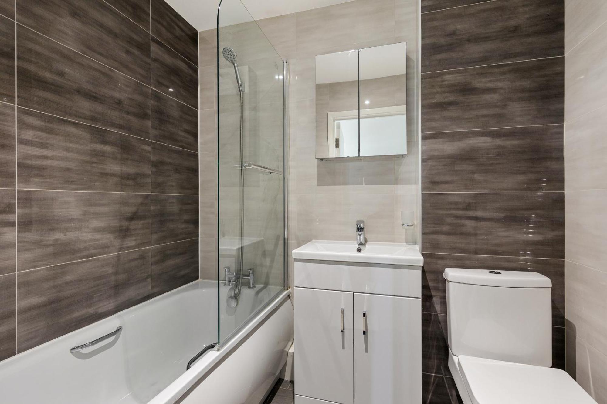 Relaxing 1-bed Haven Near Battersea Park Apartment
