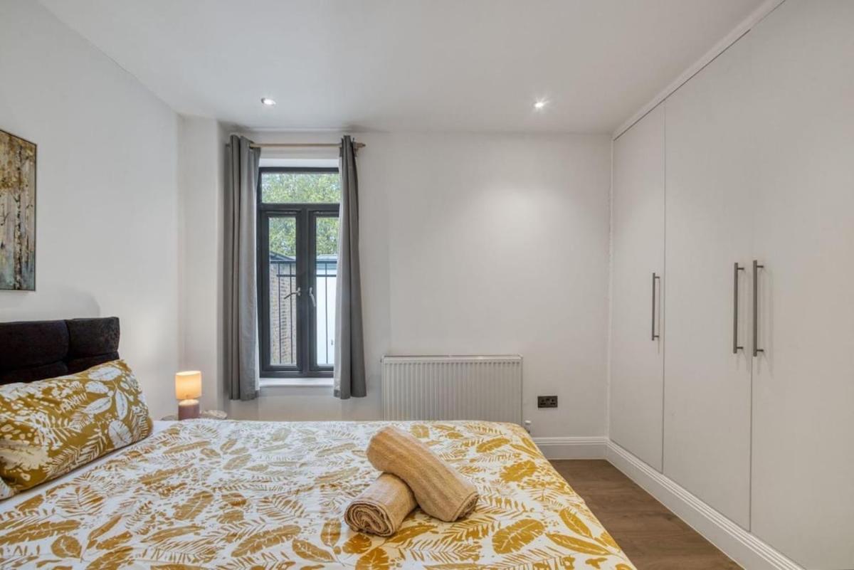 Apartment Luxurious Spacious 2br 2ba London