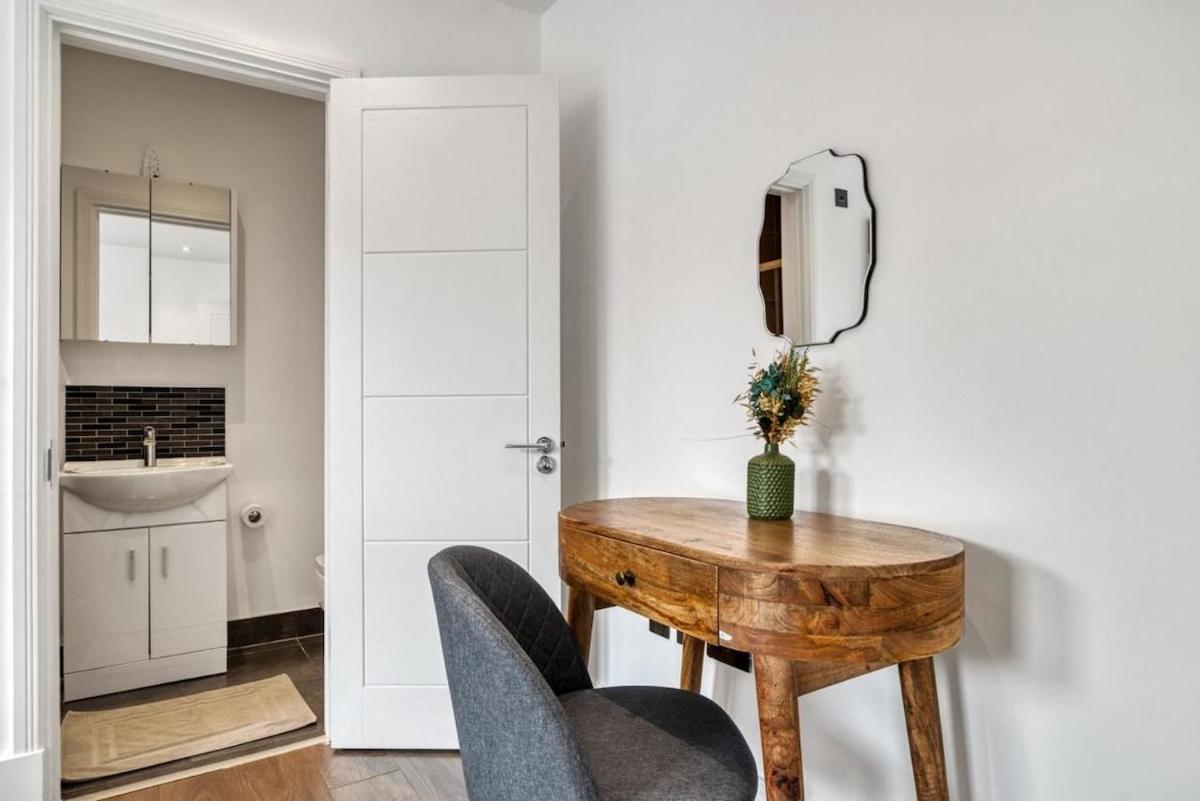 Luxurious Spacious 2br 2ba Apartment *
