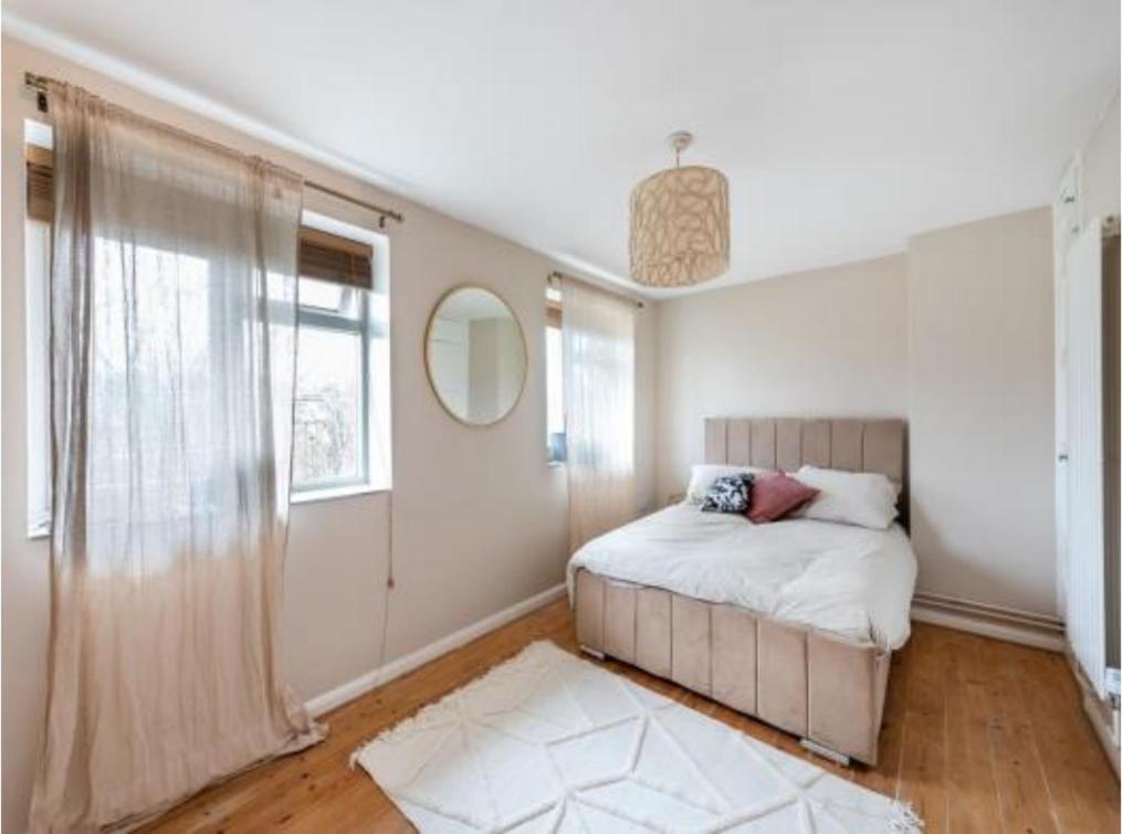 Spacious 2 Bed Flat In Swiss In Hampstead *