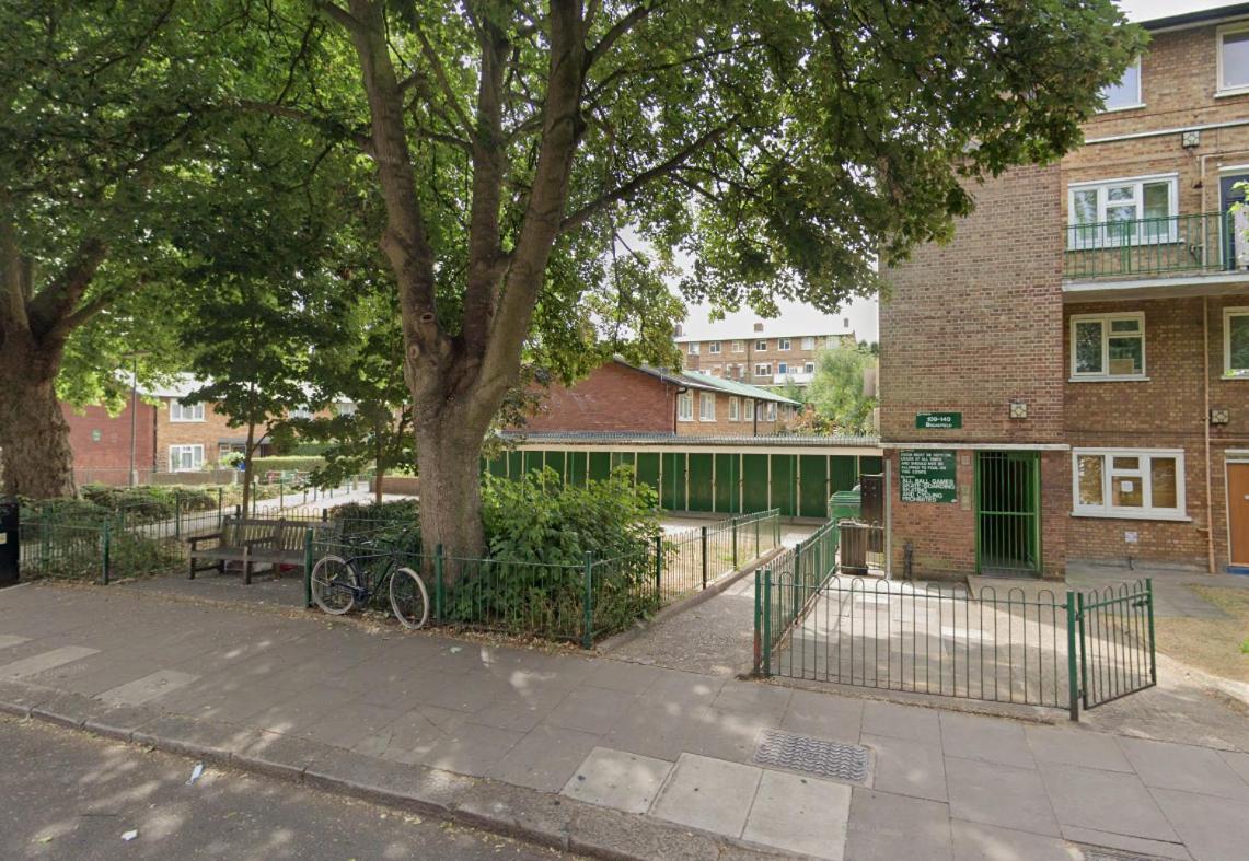 Apartment Spacious 2 Bed Flat In Swiss In Hampstead
