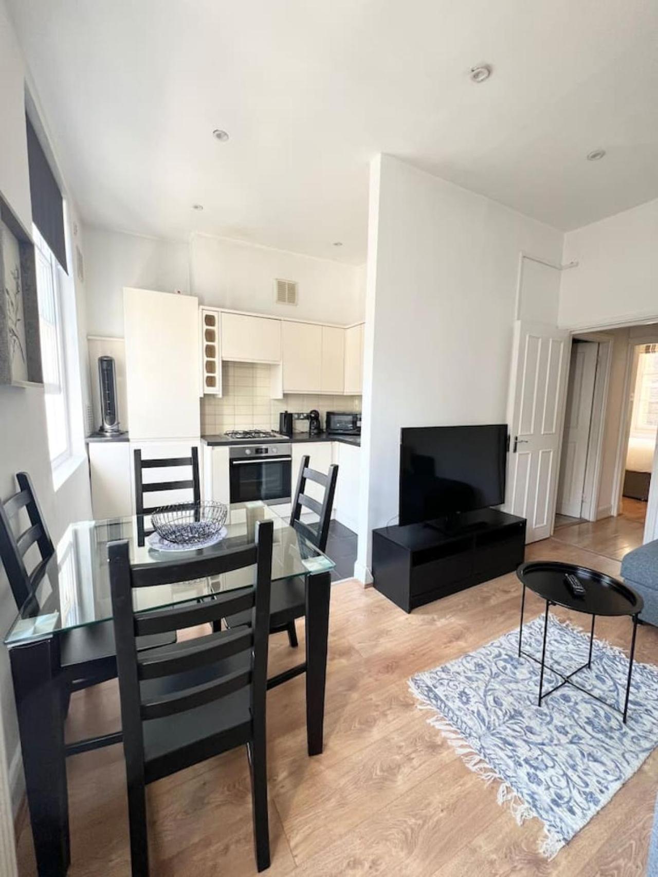 Appartement 2 Bedroom In Paddington Londen