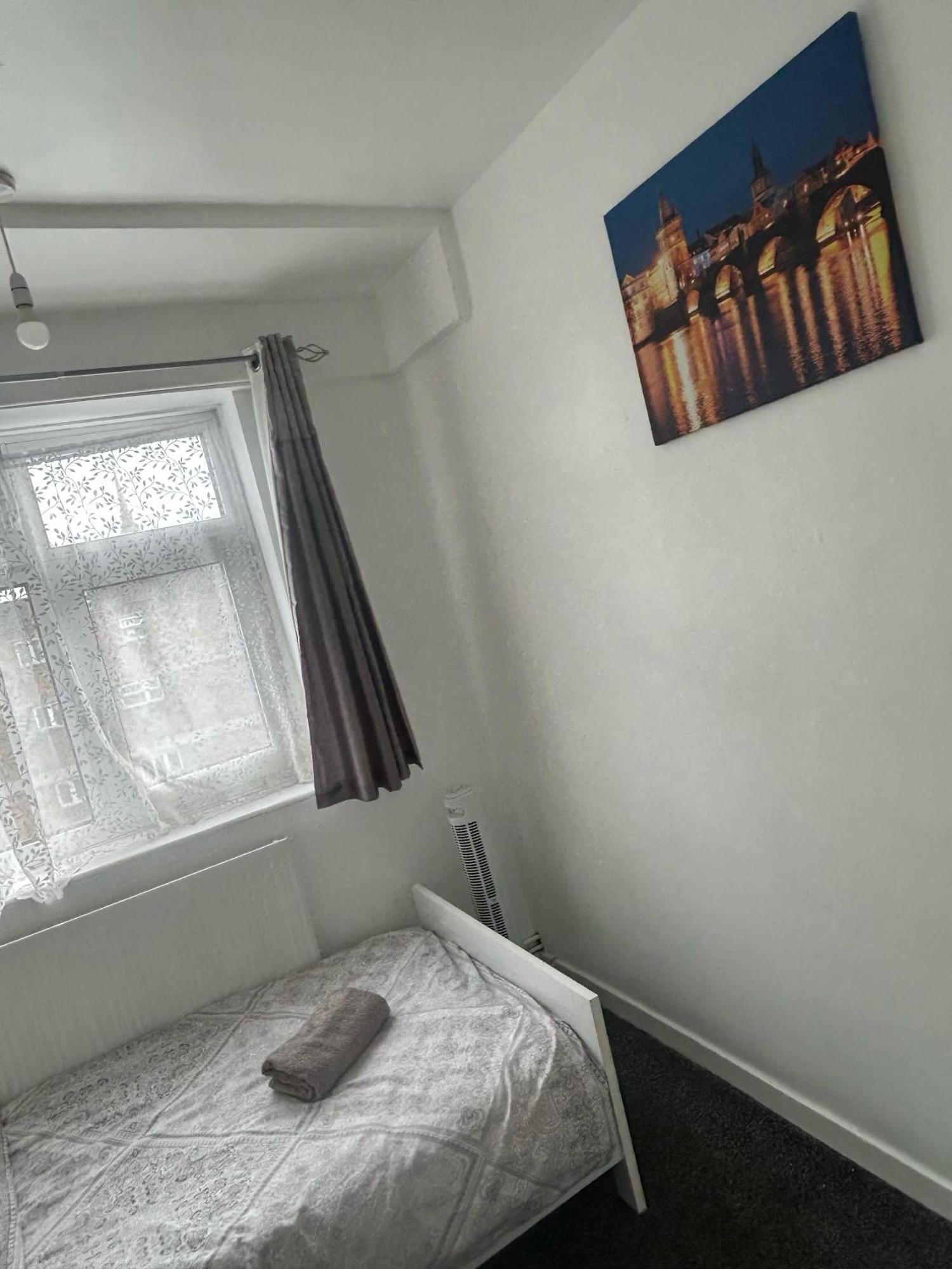 Budget Maisonette * London