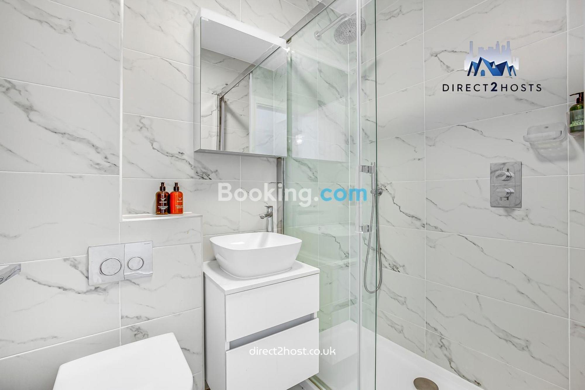 Exclusive Offers ! Last-minute Escape ! Bright And Stylish One Bedroom Flat By Direct2hosts ! W3 7lu, United Kingdom ! Nancy Short Lets & Serviced Accommodation! London