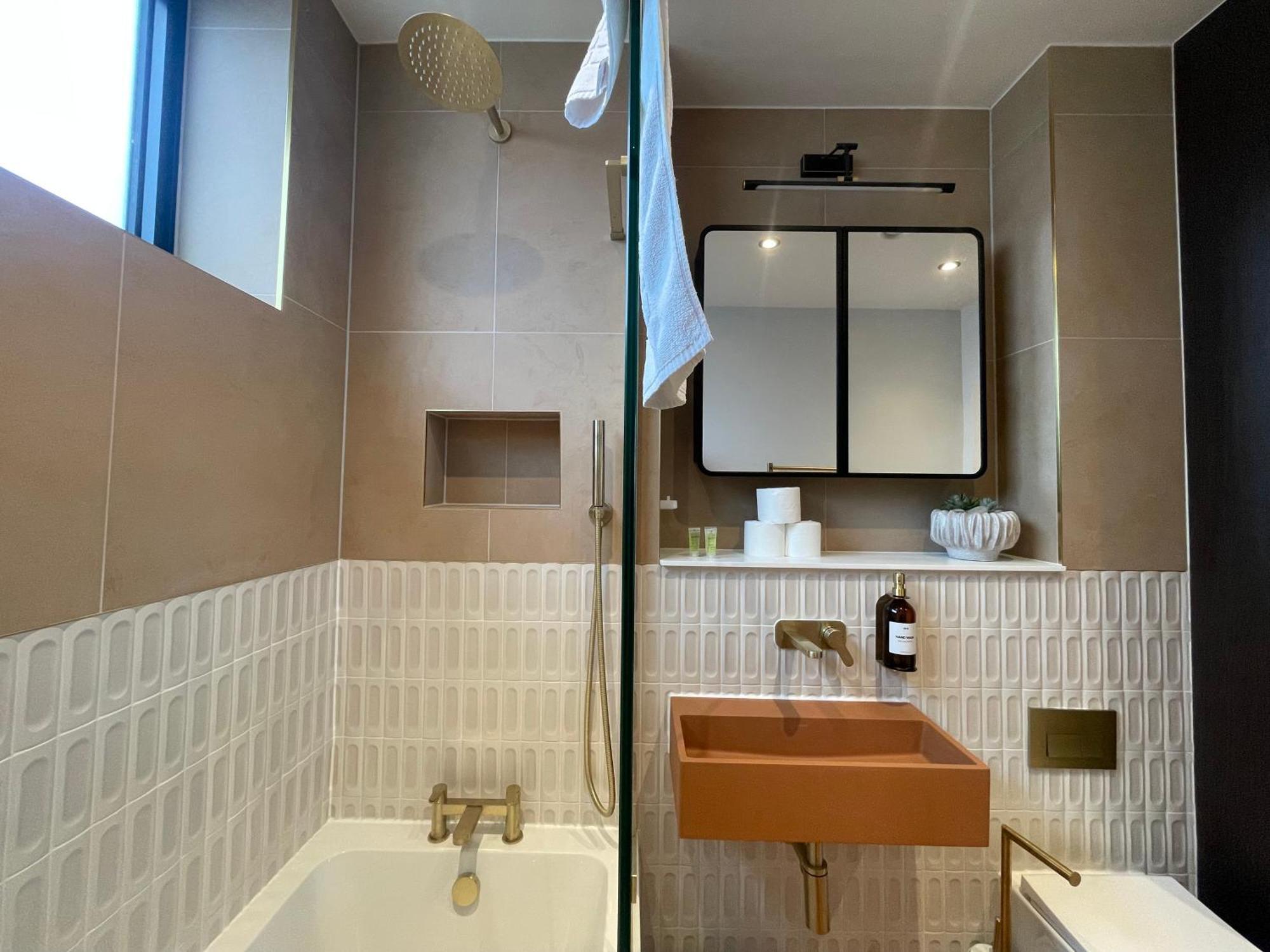 Penthouse In Fulham West Kensington 3 Bedrooms *