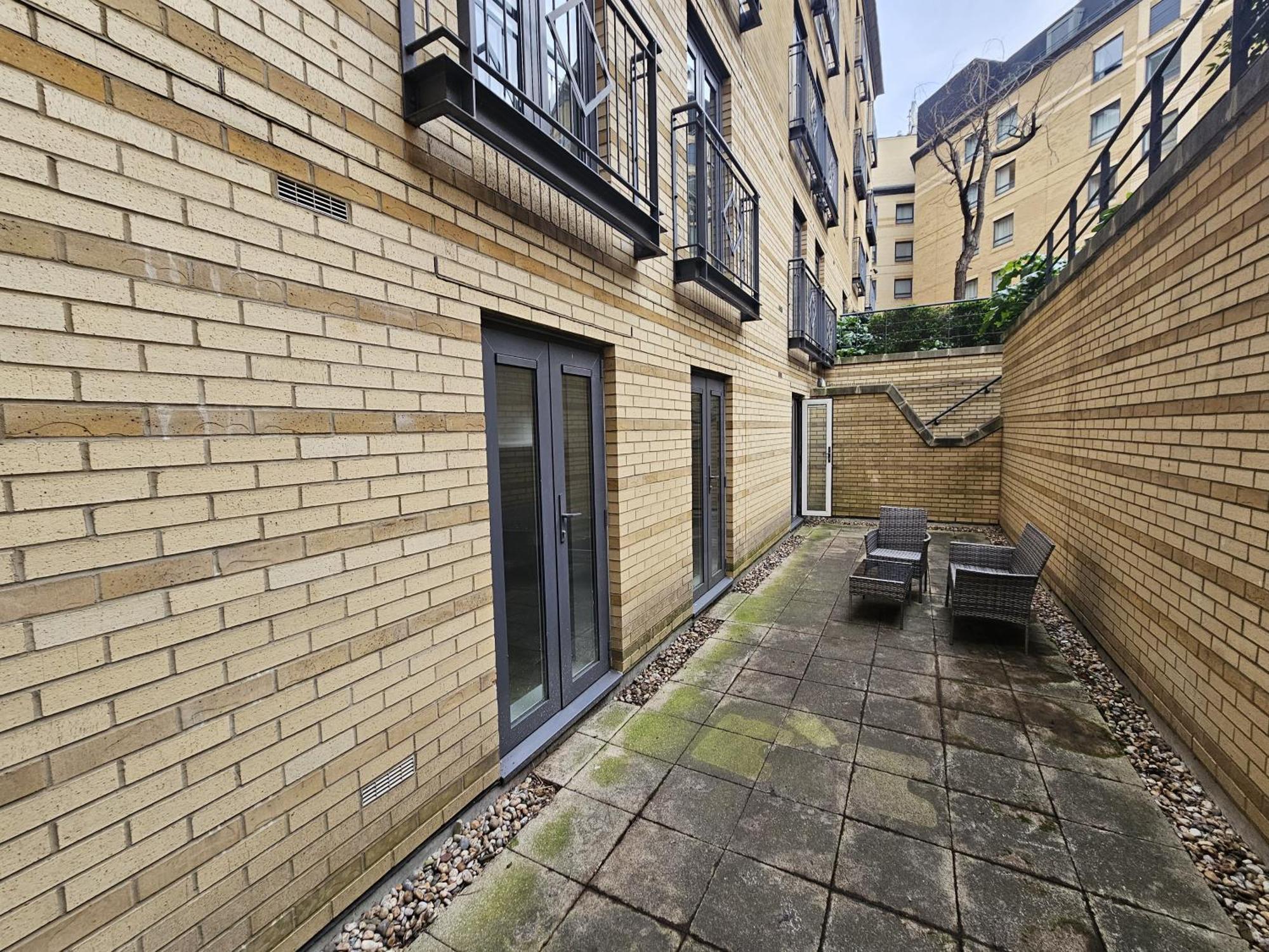 Apartment Luxury 3-bed With Private Garden En-suites & Underground Parking Prime Nw6 Location London