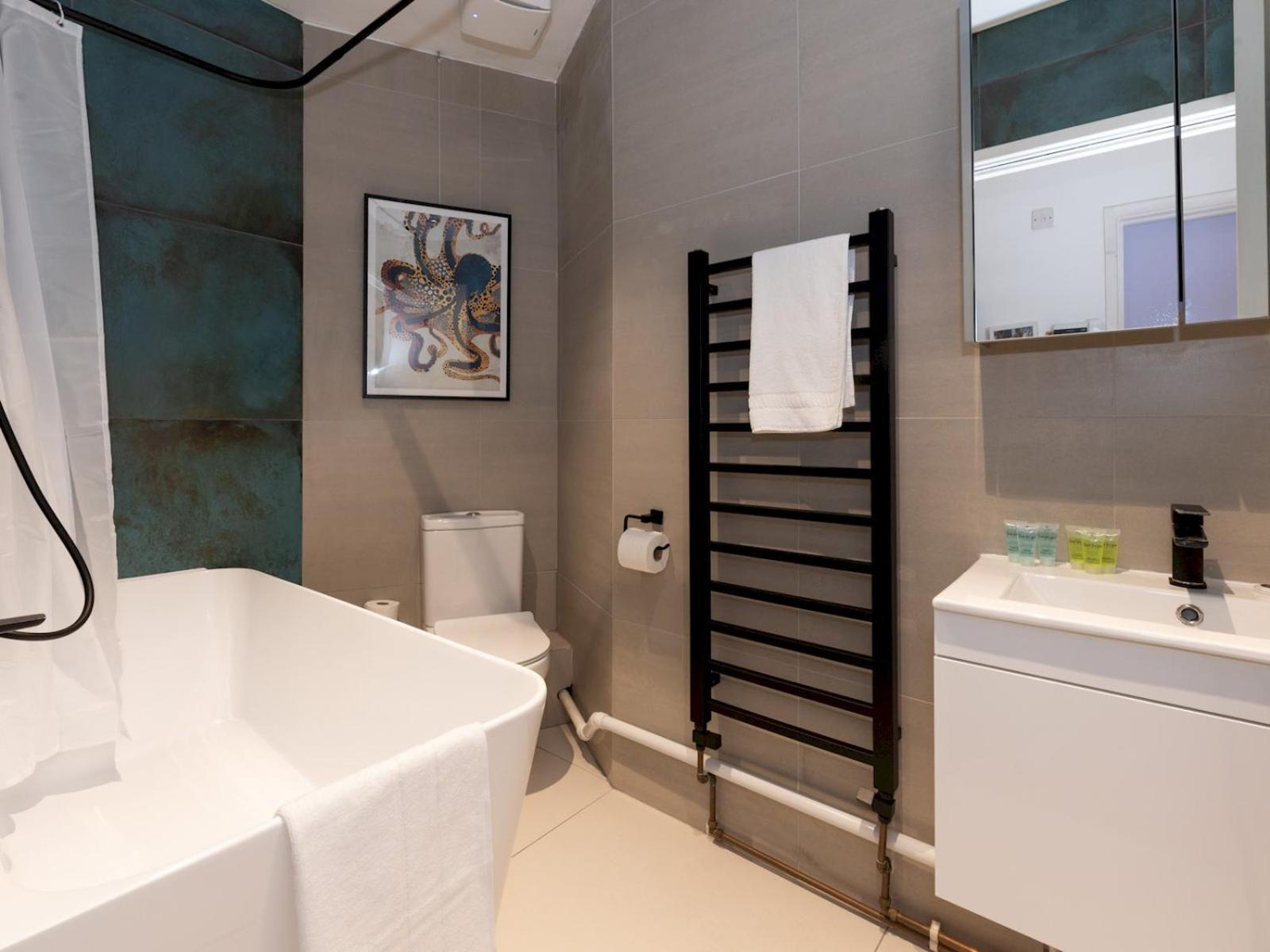 Pass The Keys Stylish Cosy - A Design Lover's Dream London