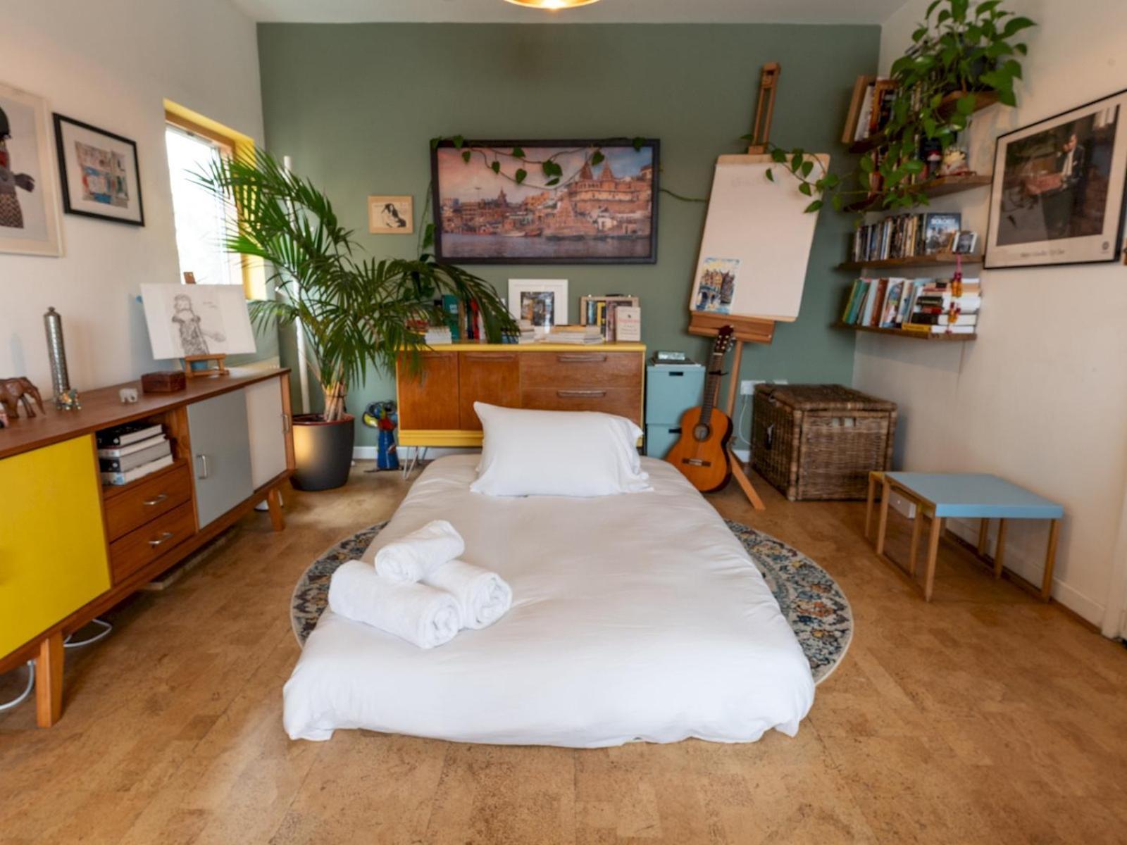 Pass The Keys Stylish Cosy - A Design Lover's Dream Apartment London