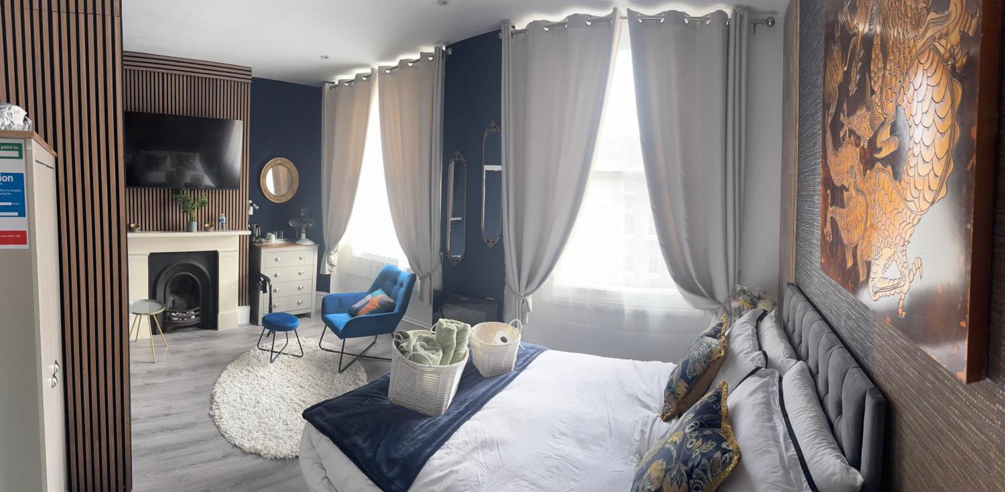 Aimi Luxury Living *